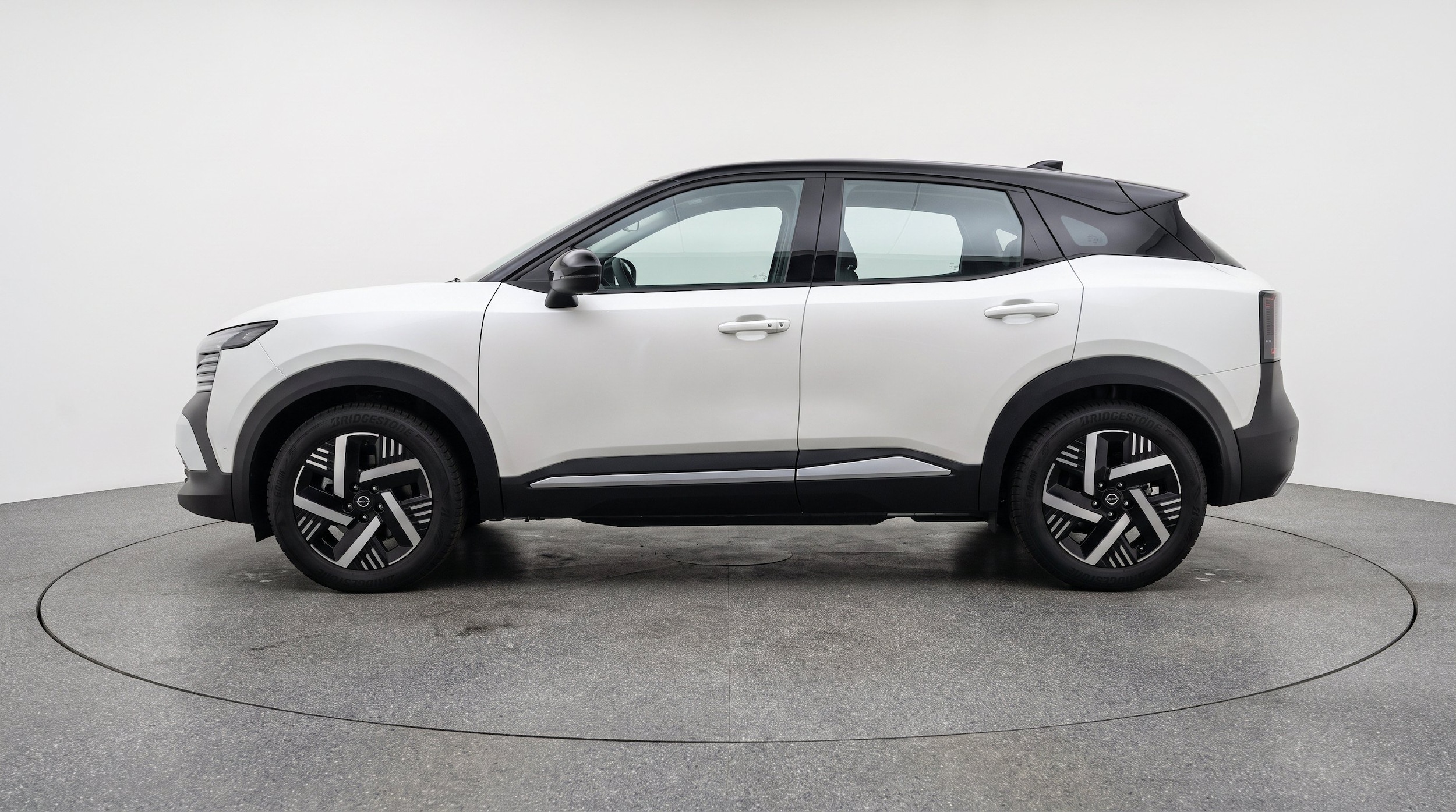 Thumbnail: 2026 Nissan Kicks - 5
