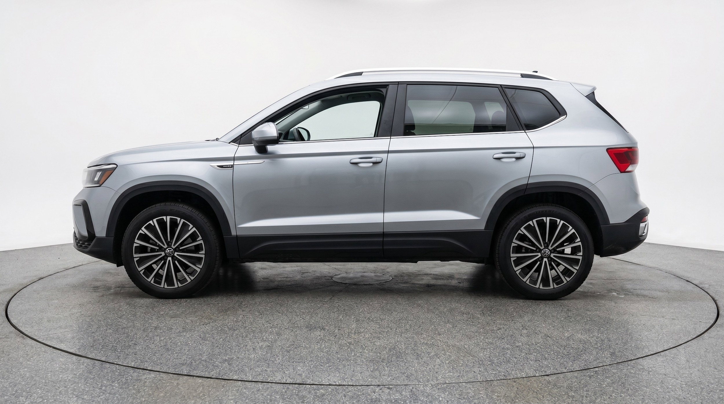 Thumbnail: 2025 Volkswagen Taos - 5
