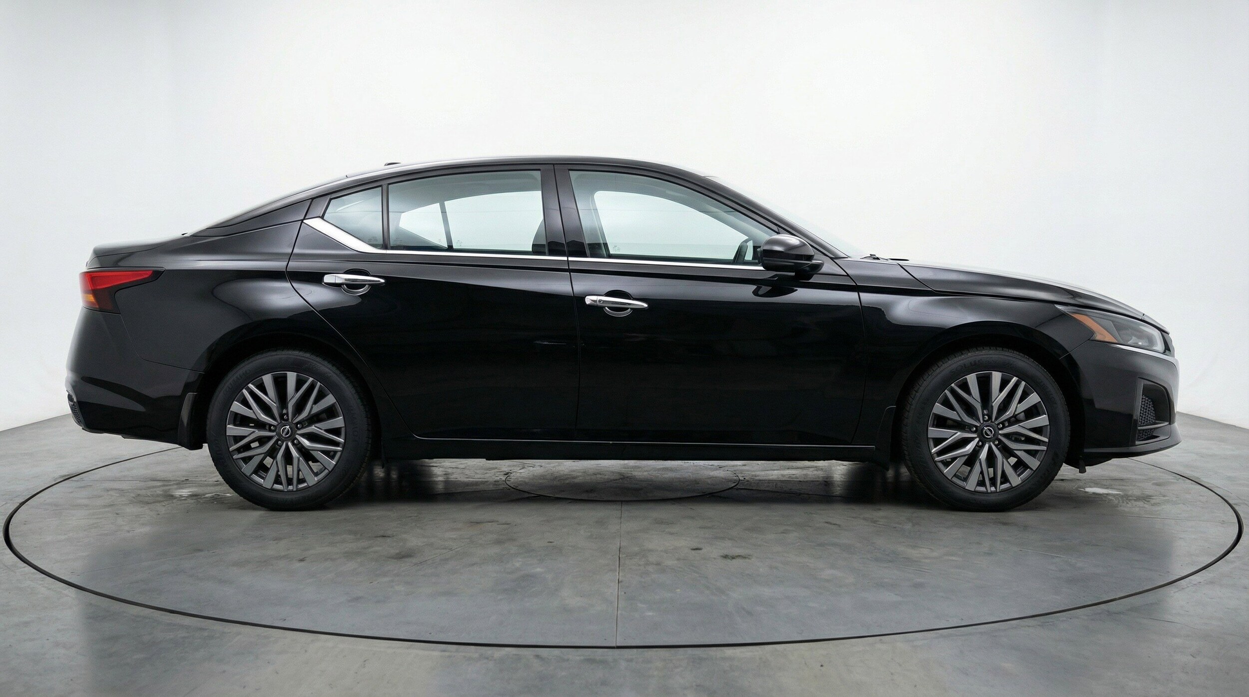 Thumbnail: 2025 Nissan Altima - 11