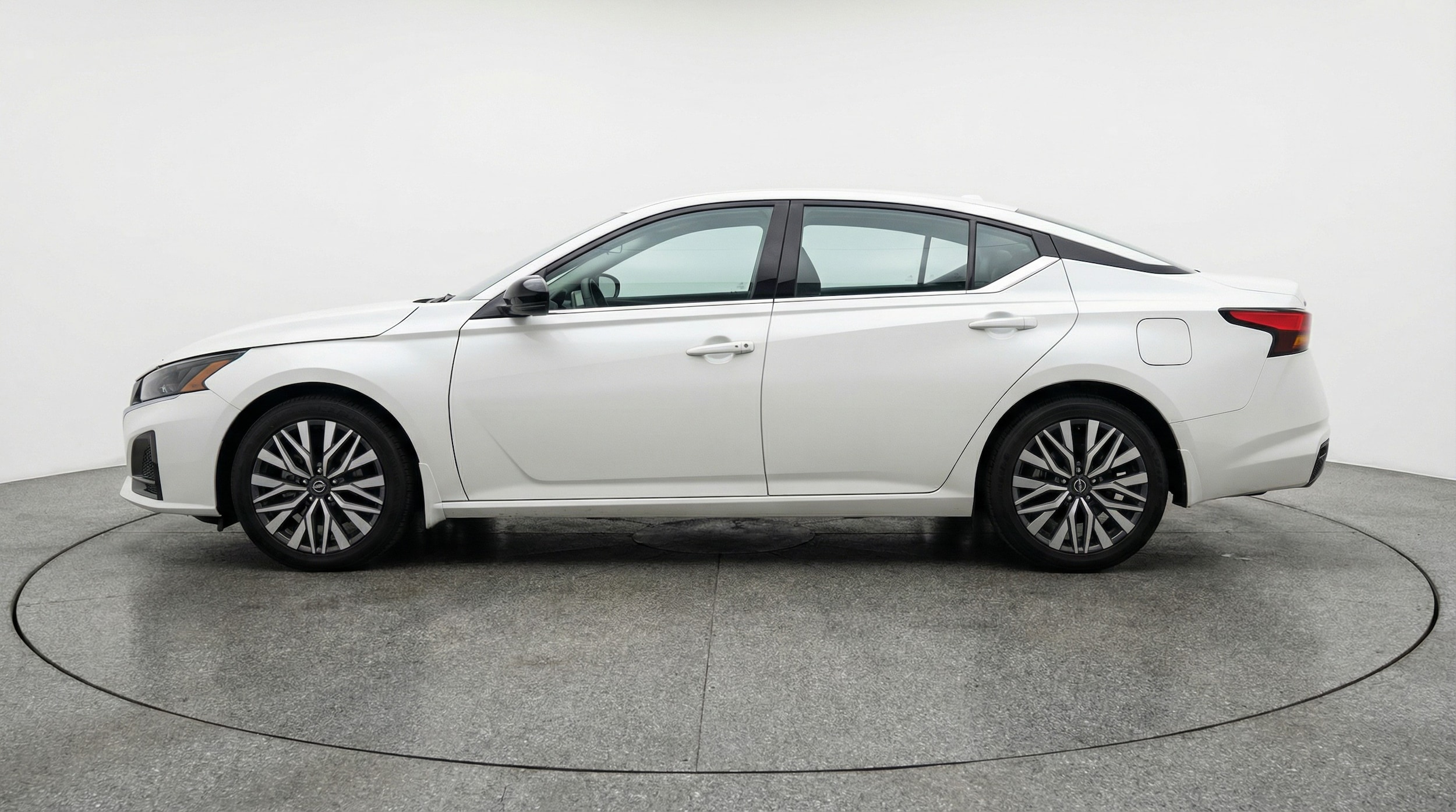 Thumbnail: 2025 Nissan Altima - 4