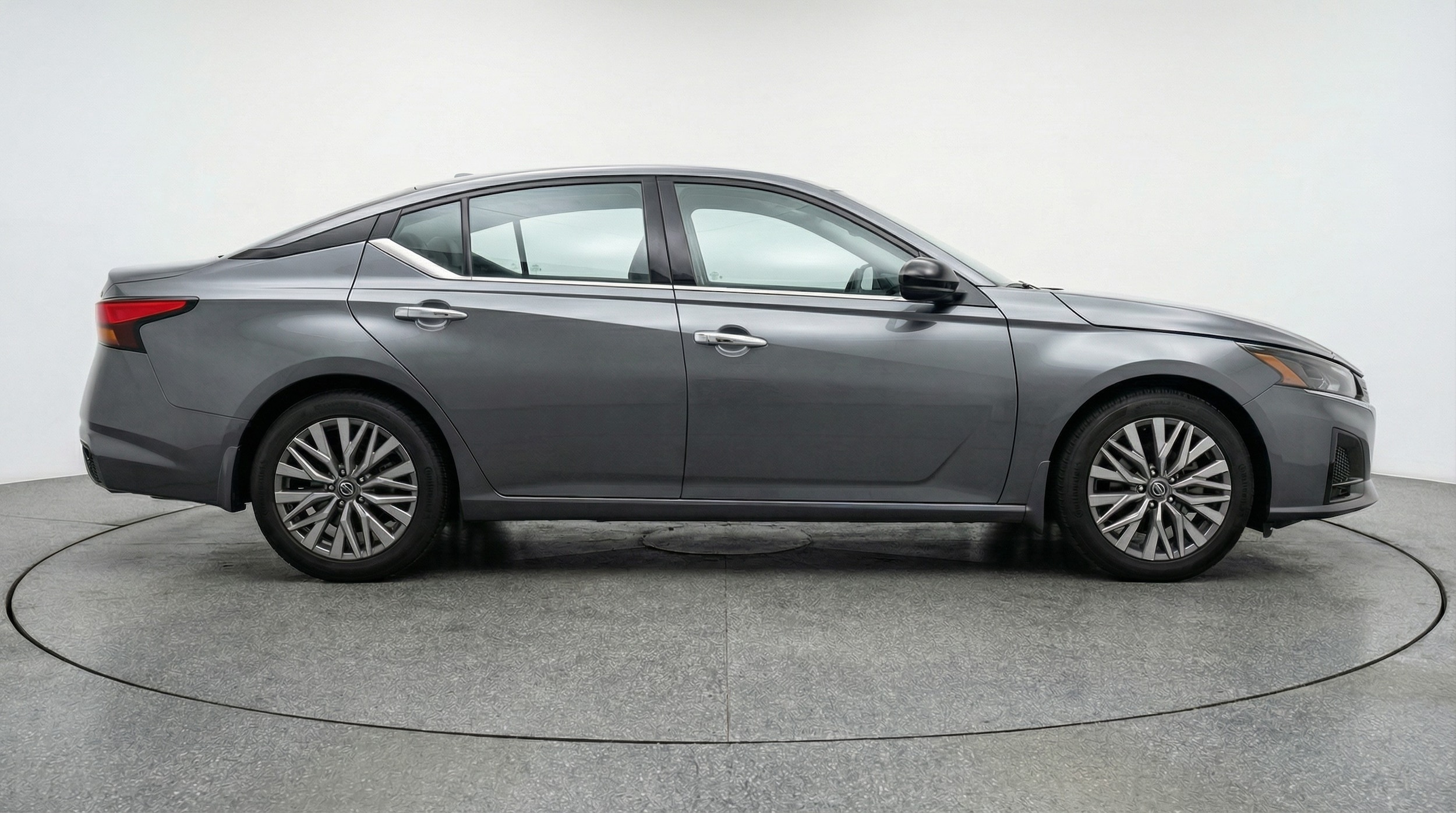 Thumbnail: 2025 Nissan Altima - 8