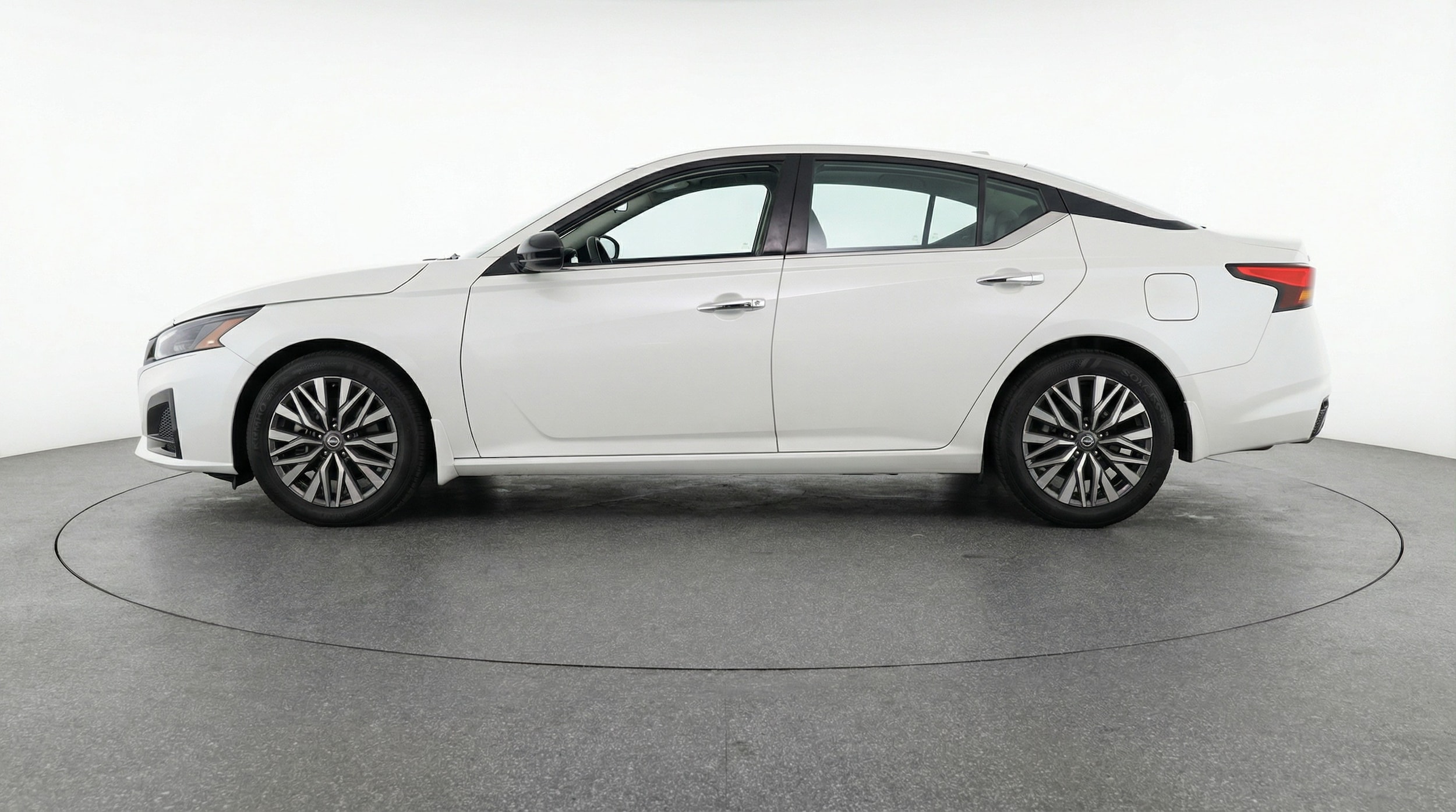 Thumbnail: 2025 Nissan Altima - 4