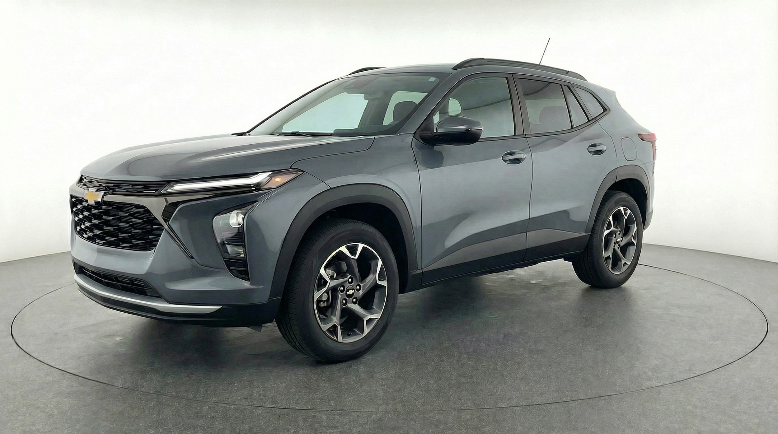 Thumbnail: 2025 Chevrolet Trax - 3