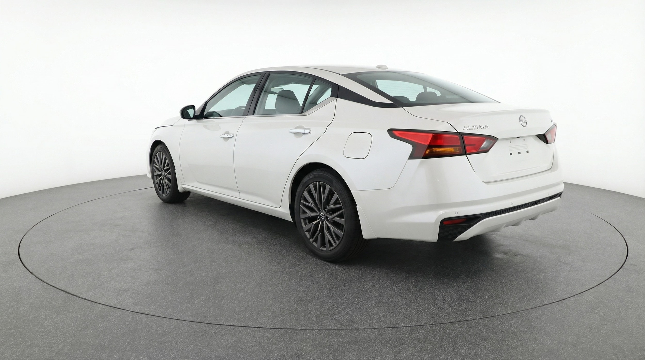 Thumbnail: 2025 Nissan Altima - 5