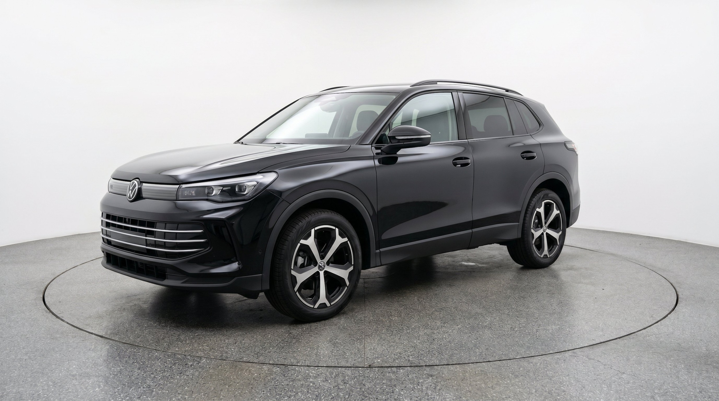 Thumbnail: 2026 Volkswagen Tiguan - 3