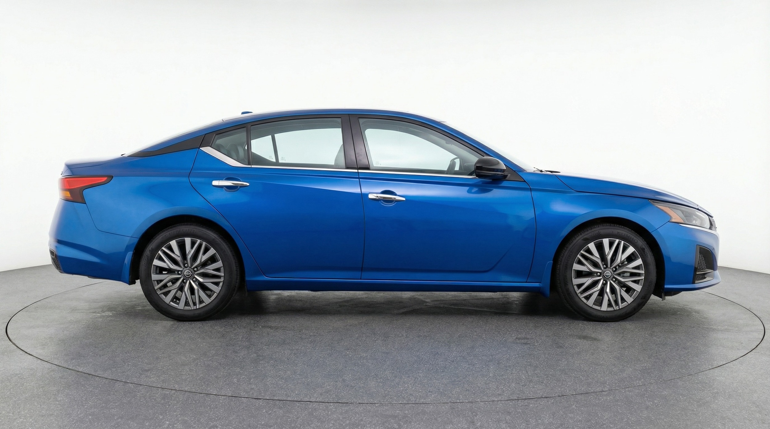 Thumbnail: 2025 Nissan Altima - 8