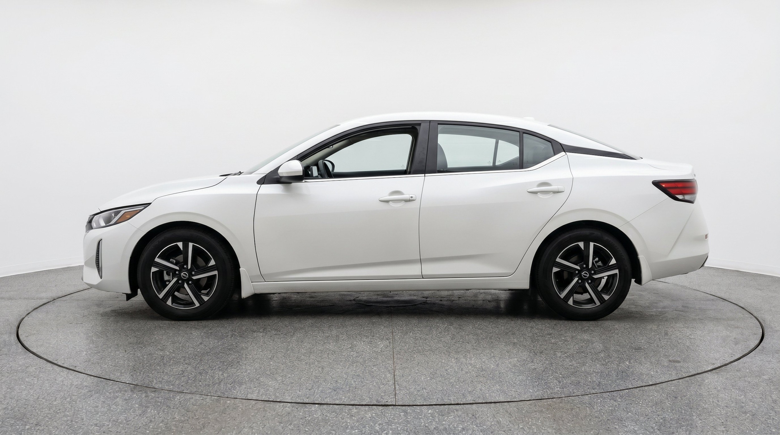 Thumbnail: 2025 Nissan Sentra - 5