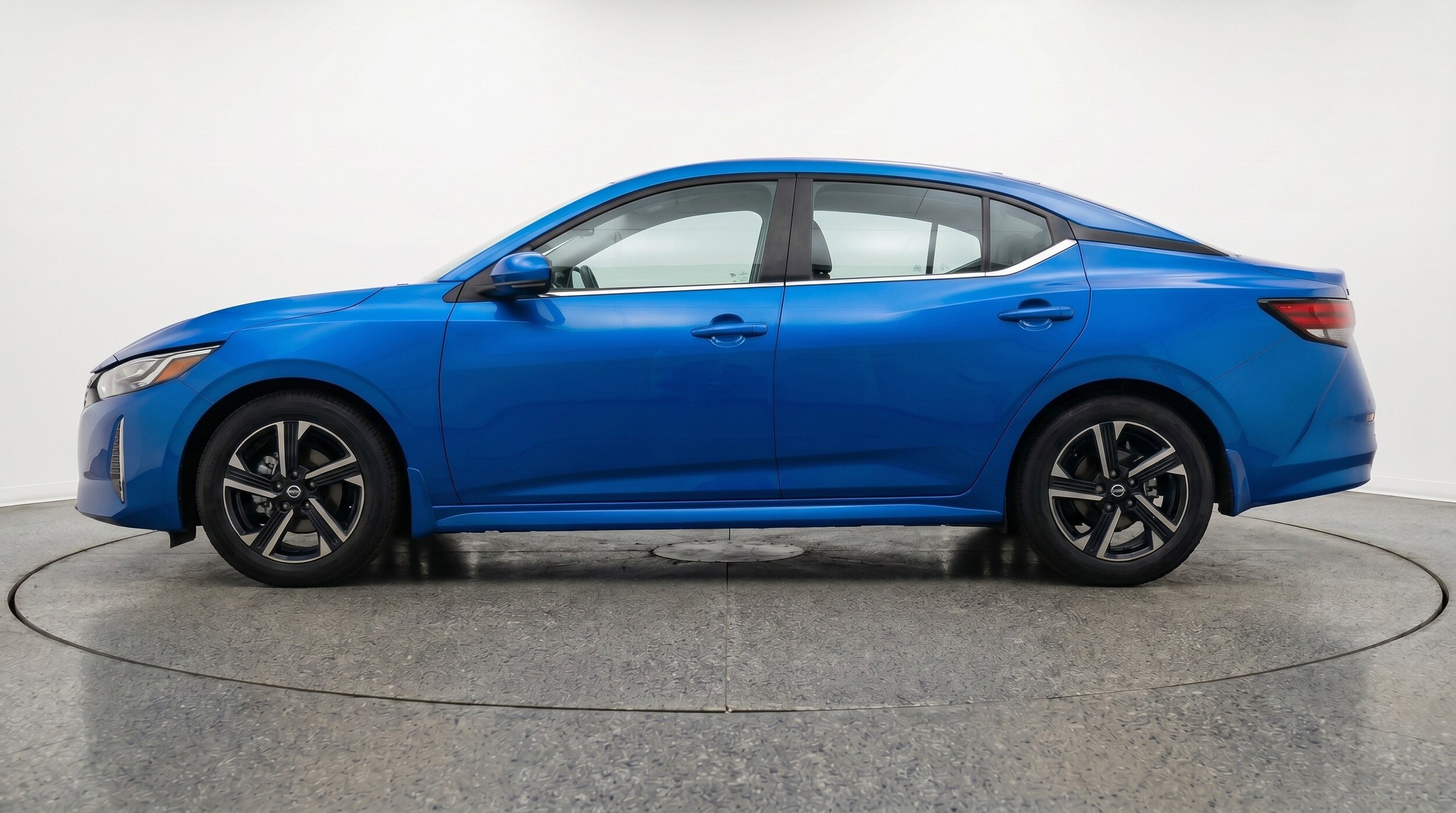 Thumbnail: 2025 Nissan Sentra - 5