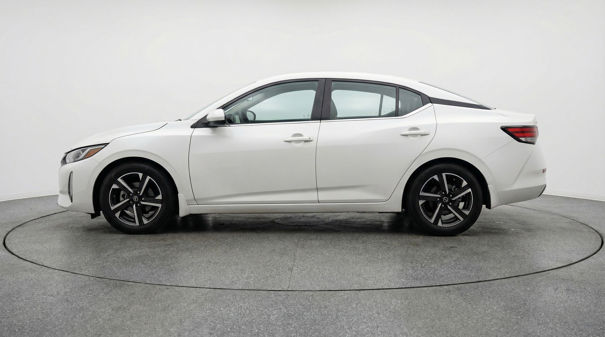 Thumbnail: 2025 Nissan Sentra - 5