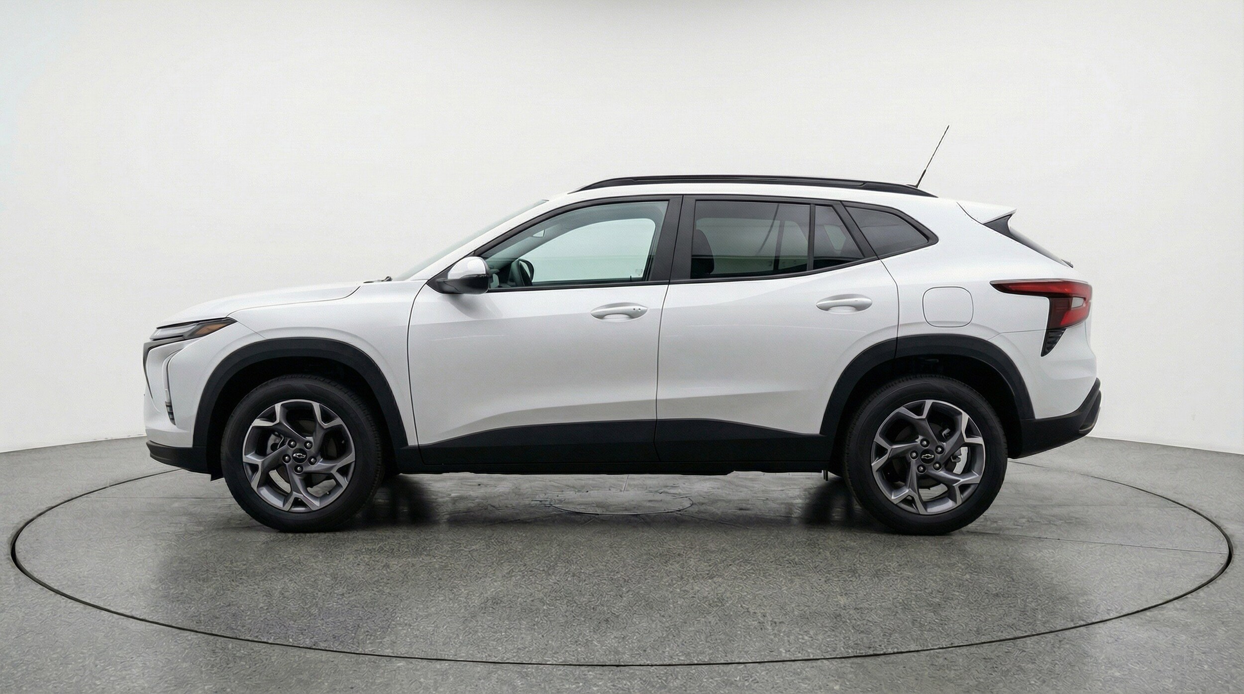 Thumbnail: 2025 Chevrolet Trax - 5