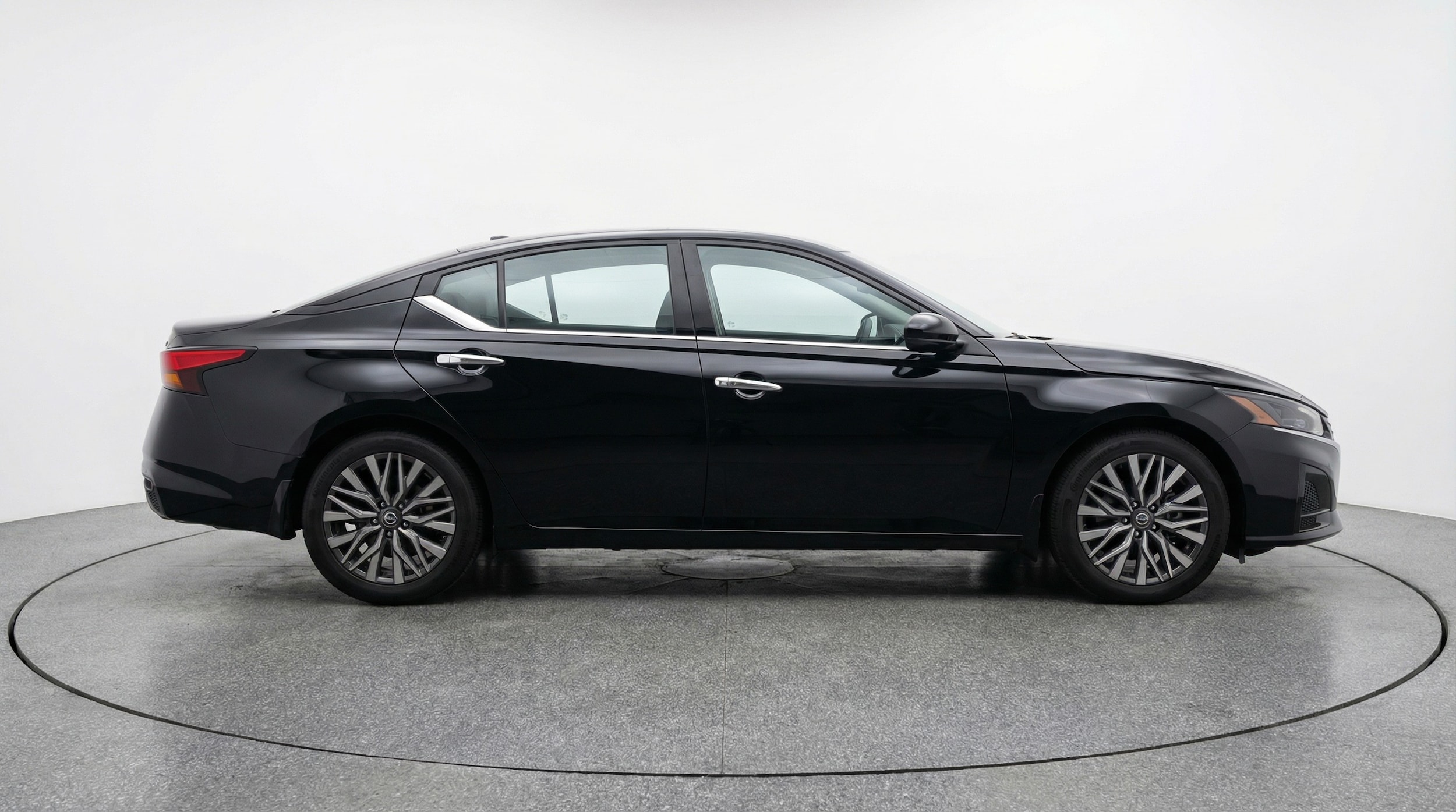 Thumbnail: 2025 Nissan Altima - 8