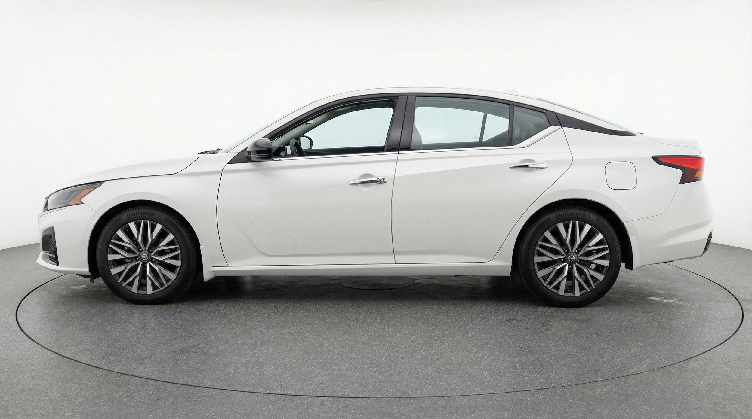 Thumbnail: 2025 Nissan Altima - 5