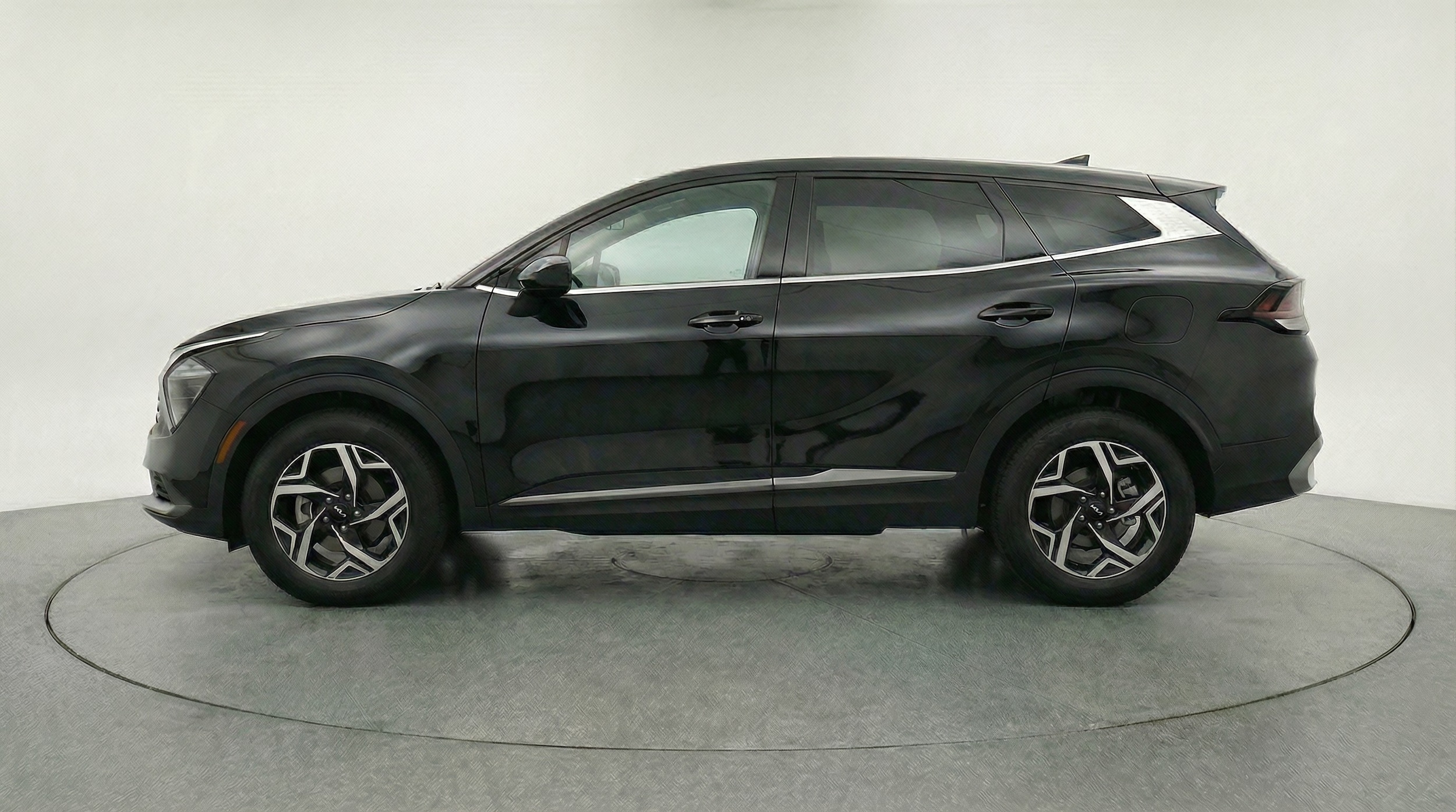 Thumbnail: 2025 Kia Sportage - 4