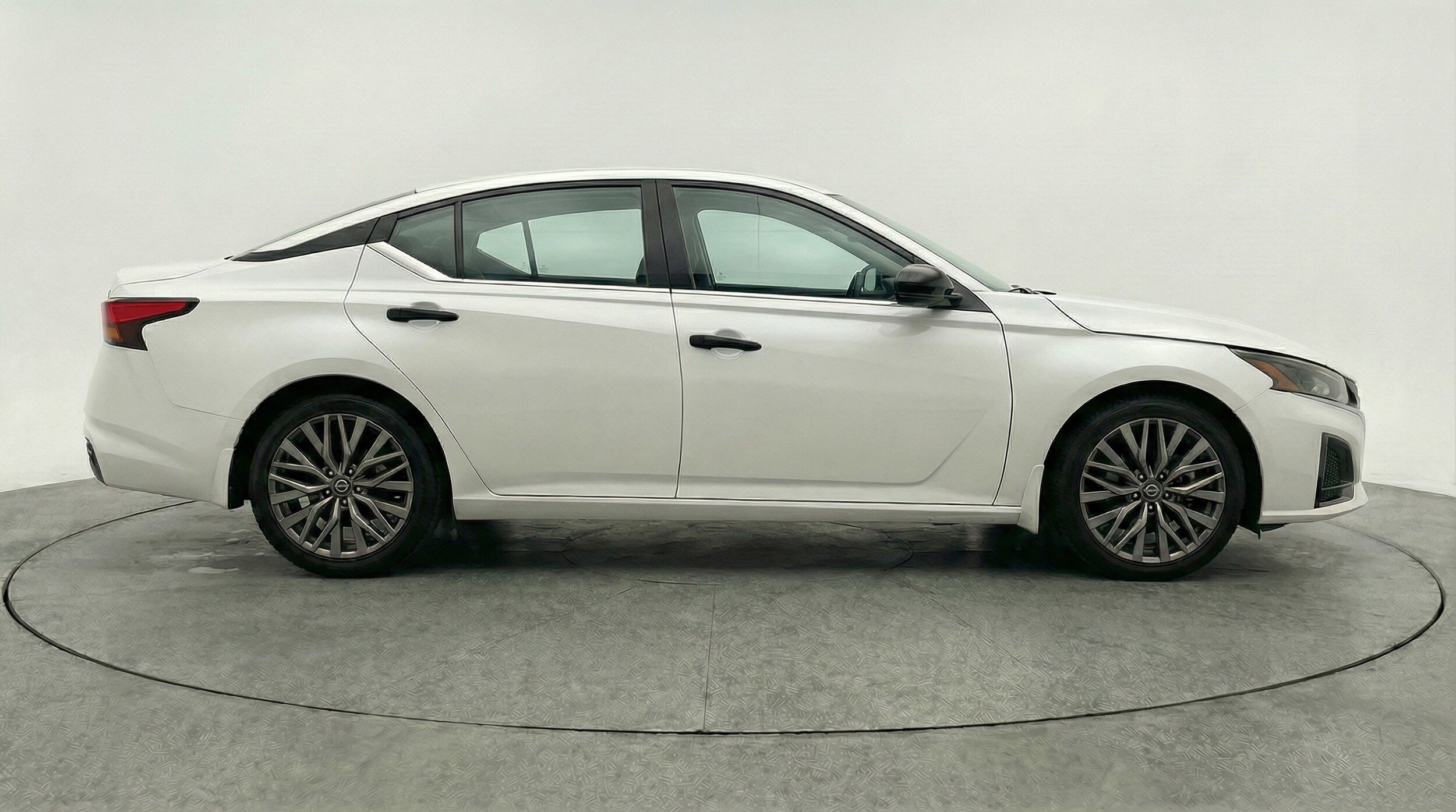 Thumbnail: 2025 Nissan Altima - 11