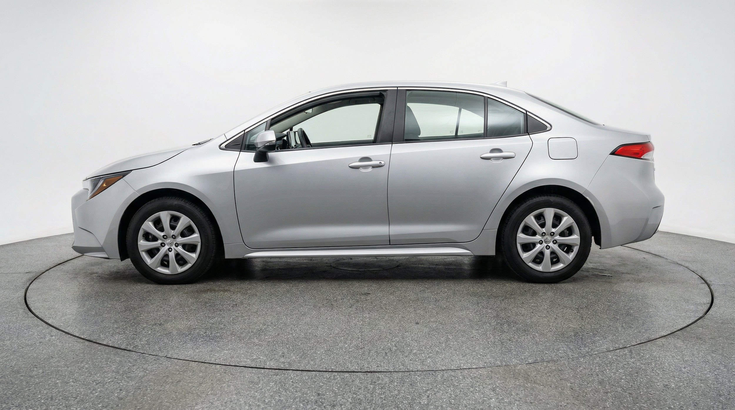 Thumbnail: 2025 Toyota Corolla - 5