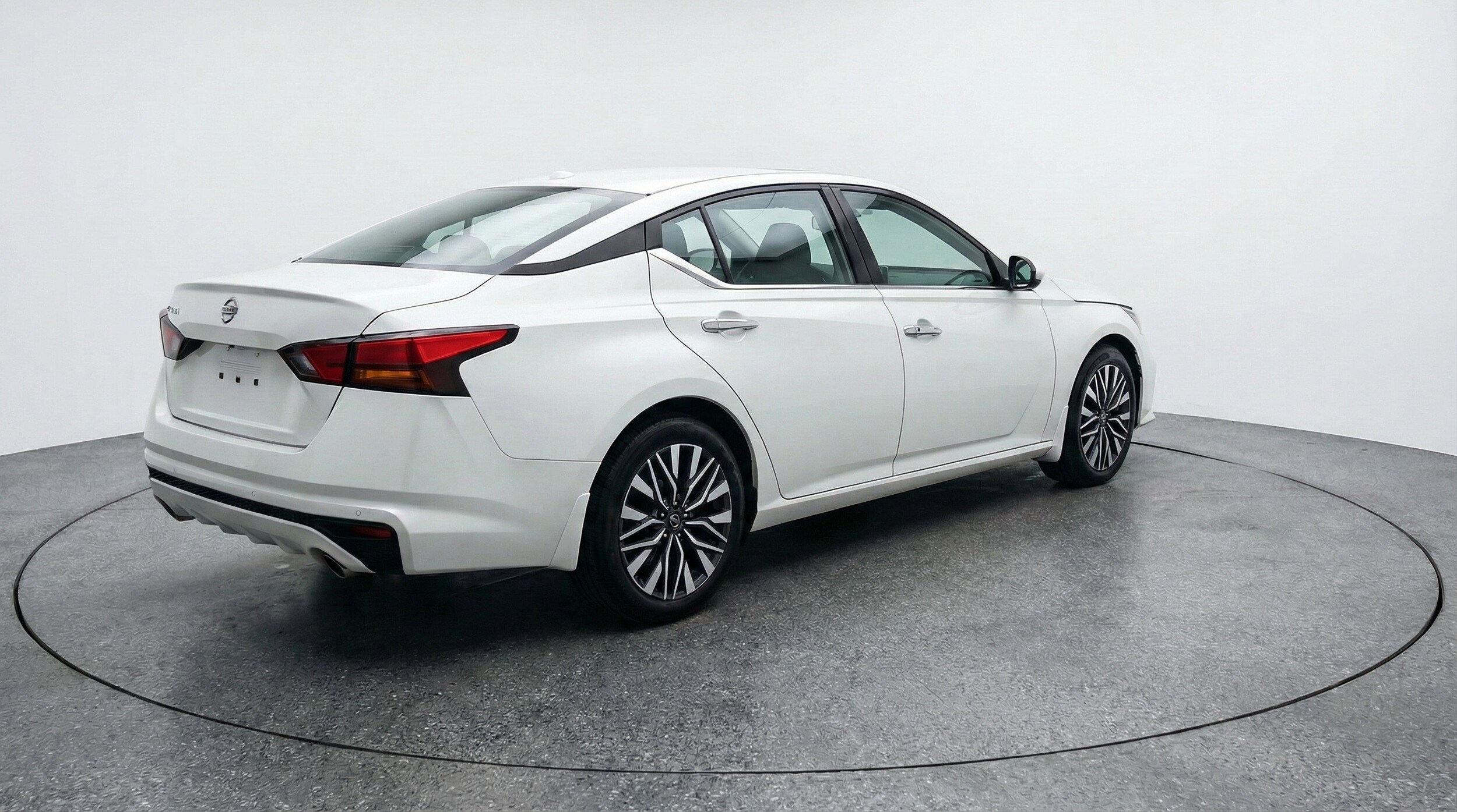 Thumbnail: 2025 Nissan Altima - 9