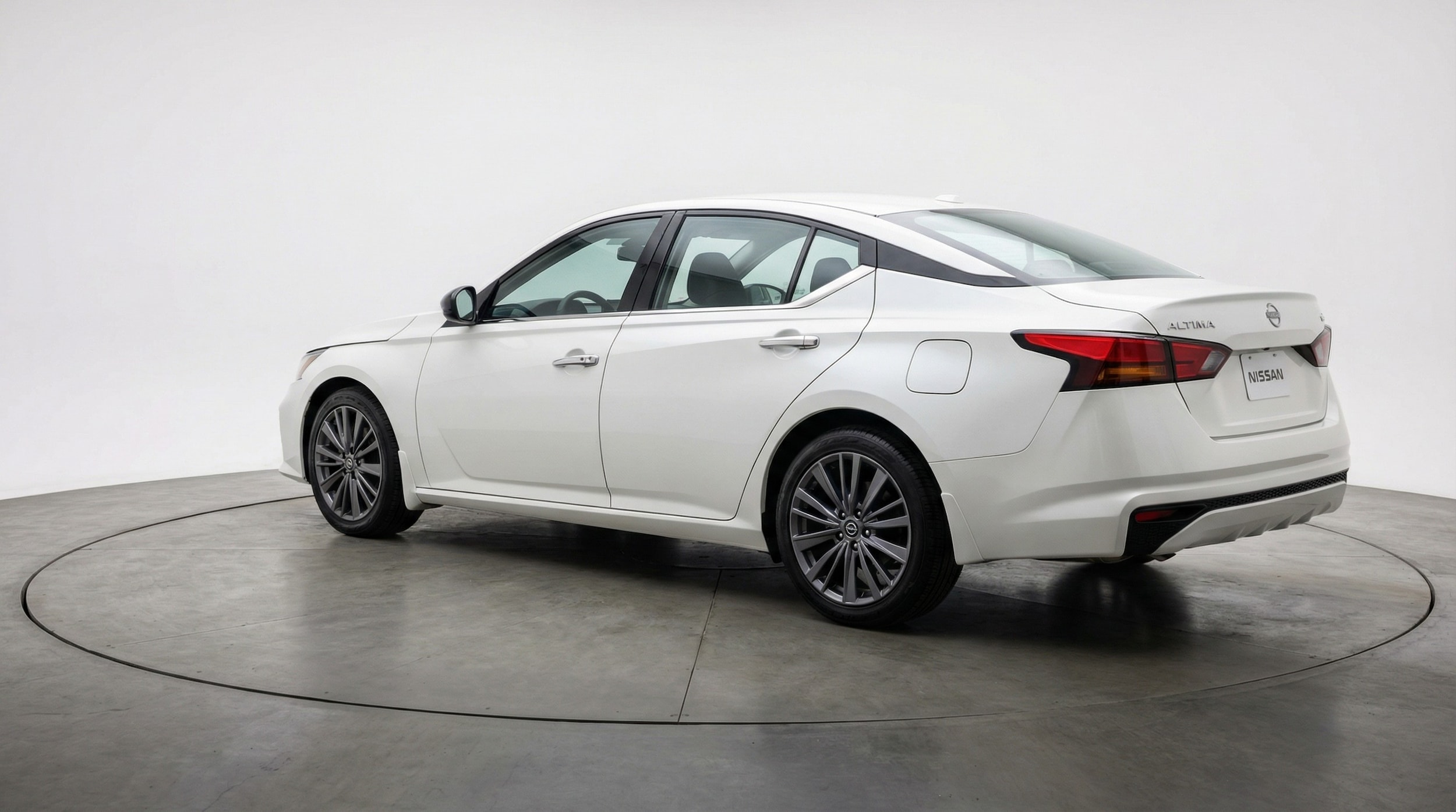 Thumbnail: 2025 Nissan Altima - 5