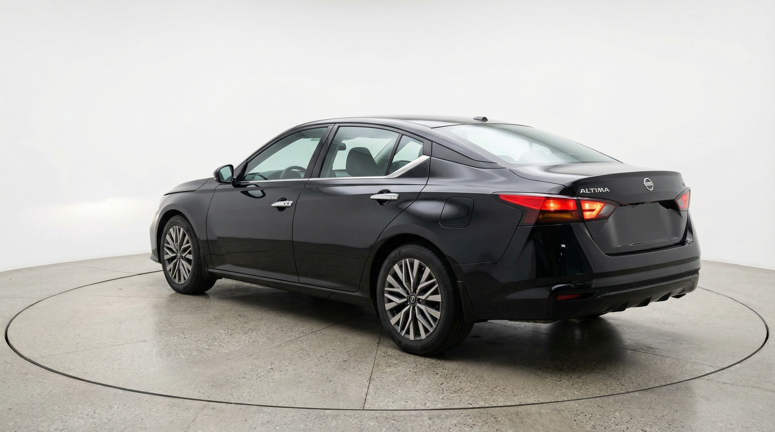 Thumbnail: 2025 Nissan Altima - 5