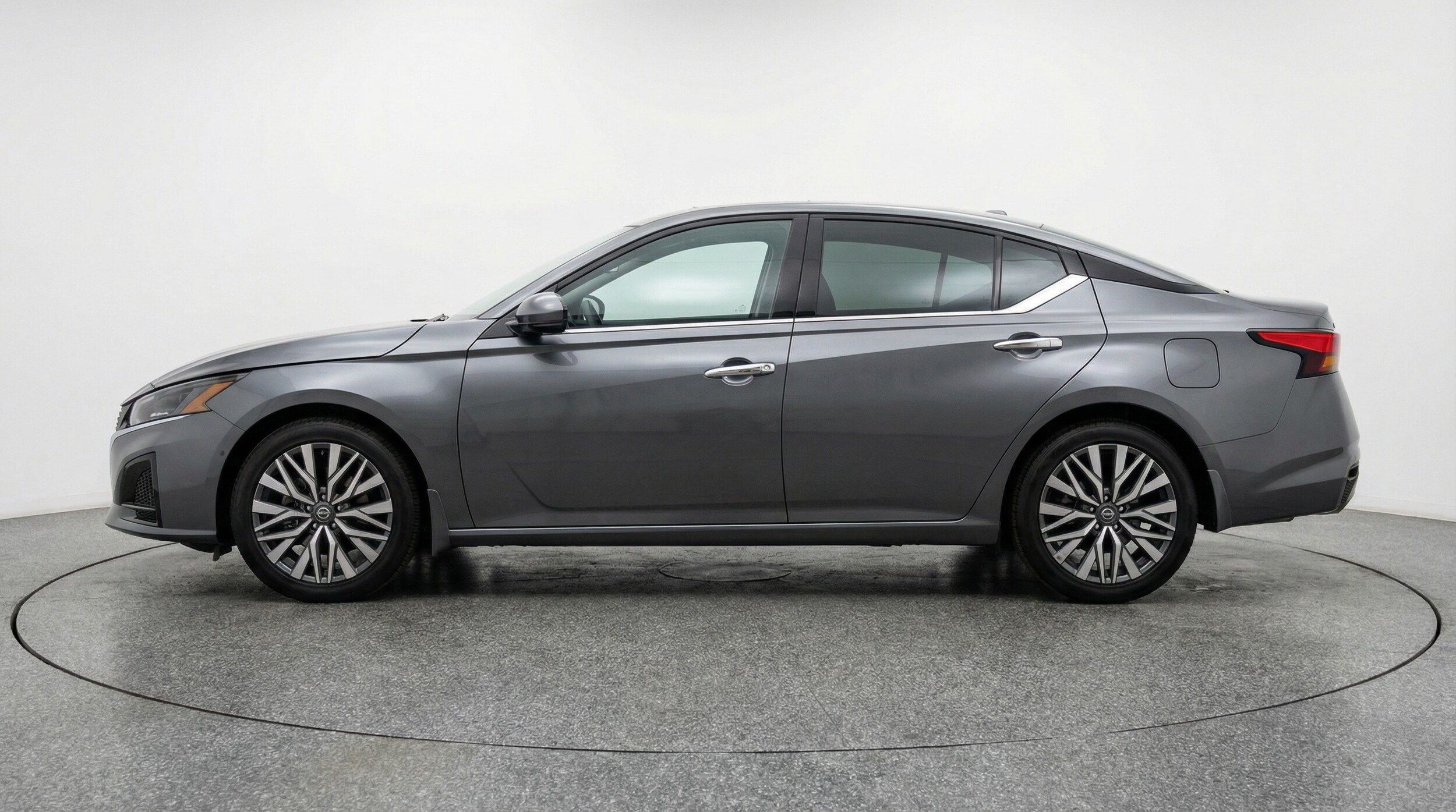 Thumbnail: 2025 Nissan Altima - 4