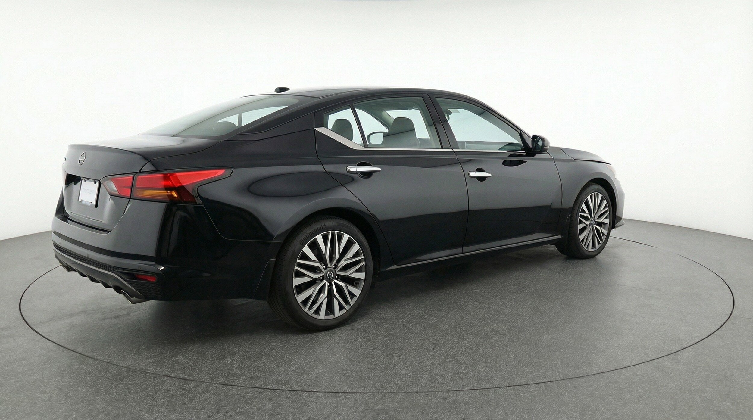 Thumbnail: 2025 Nissan Altima - 9