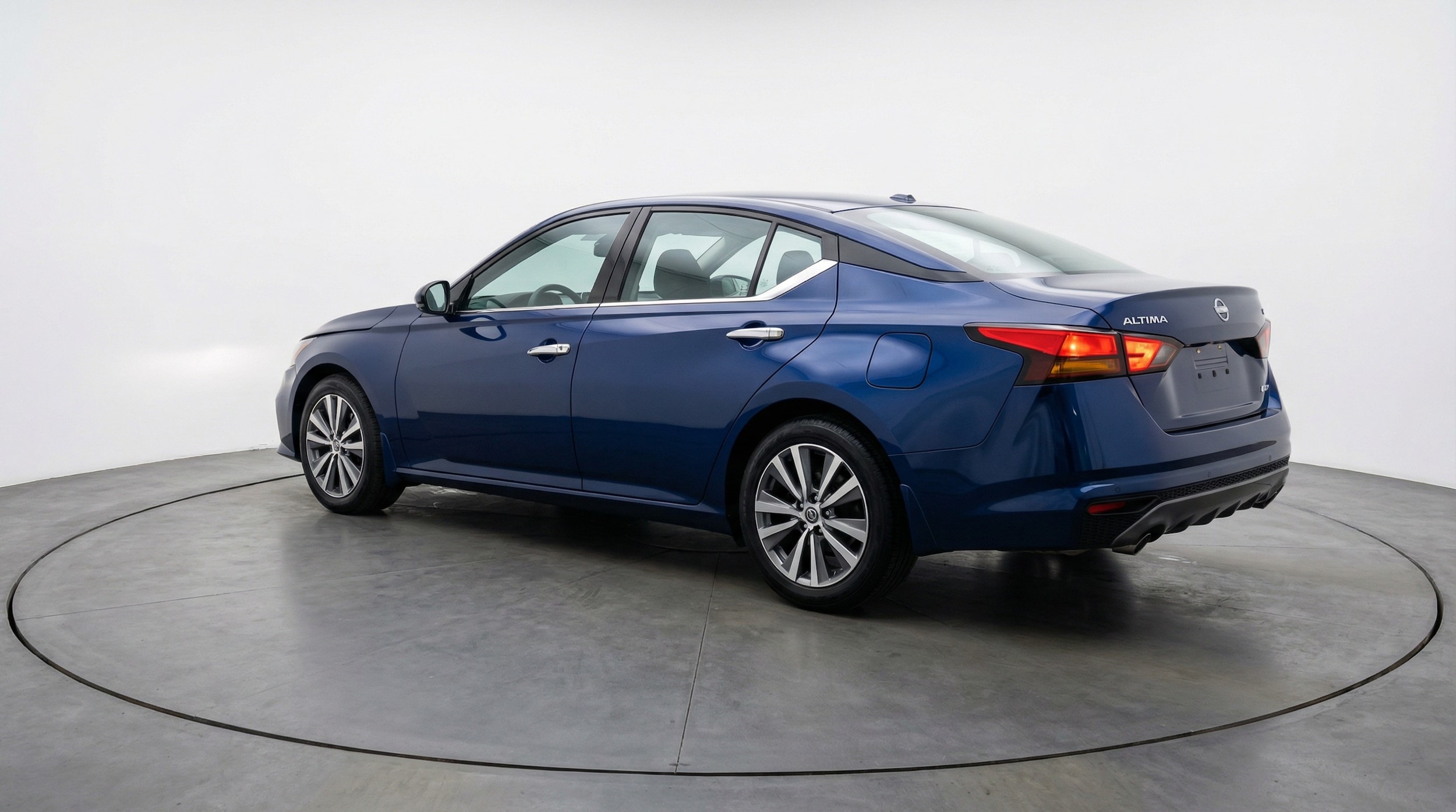 Thumbnail: 2025 Nissan Altima - 5