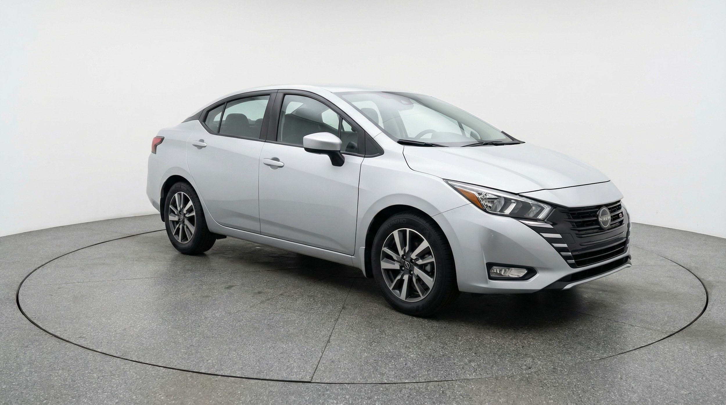 2025 Nissan Versa SV FWD