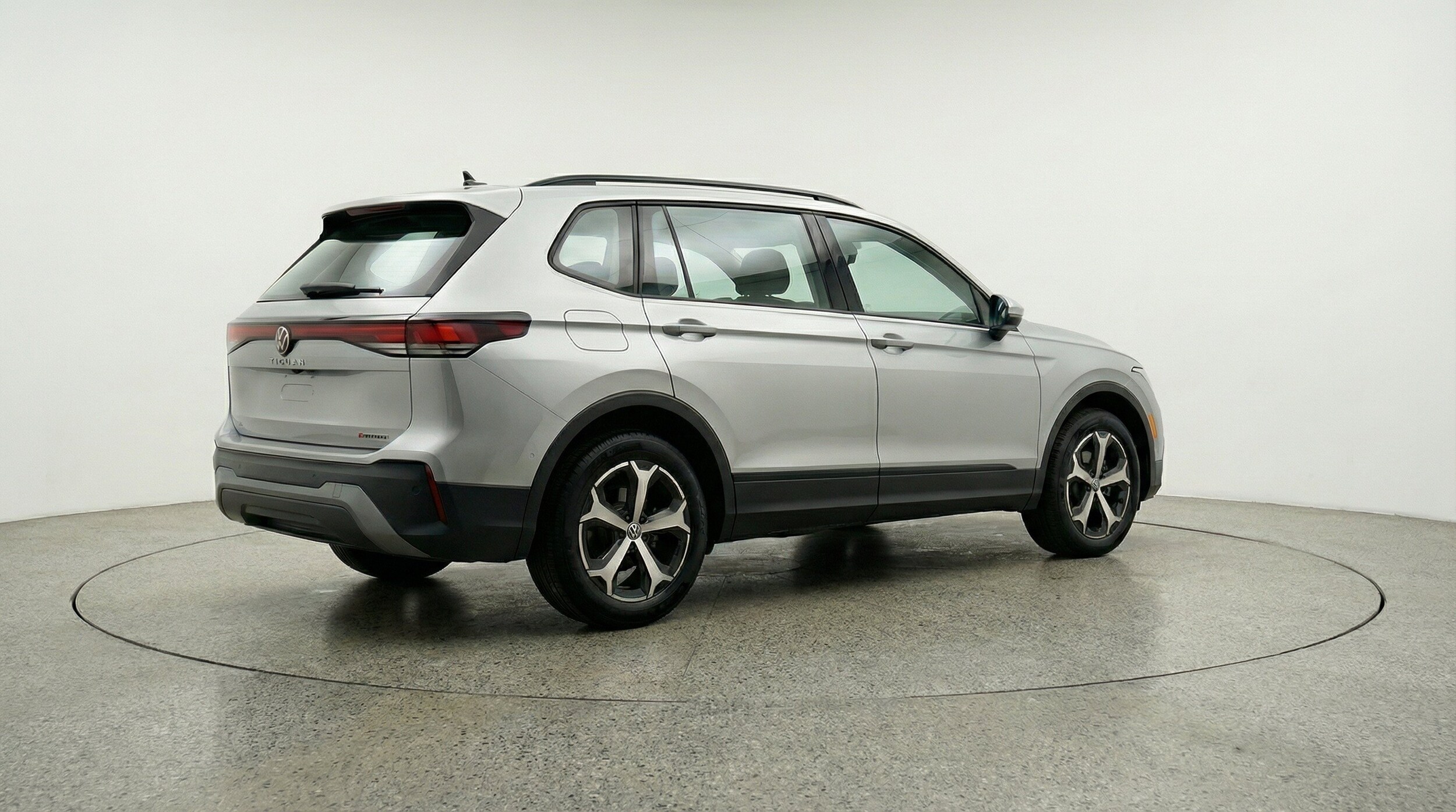 Thumbnail: 2026 Volkswagen Tiguan - 9