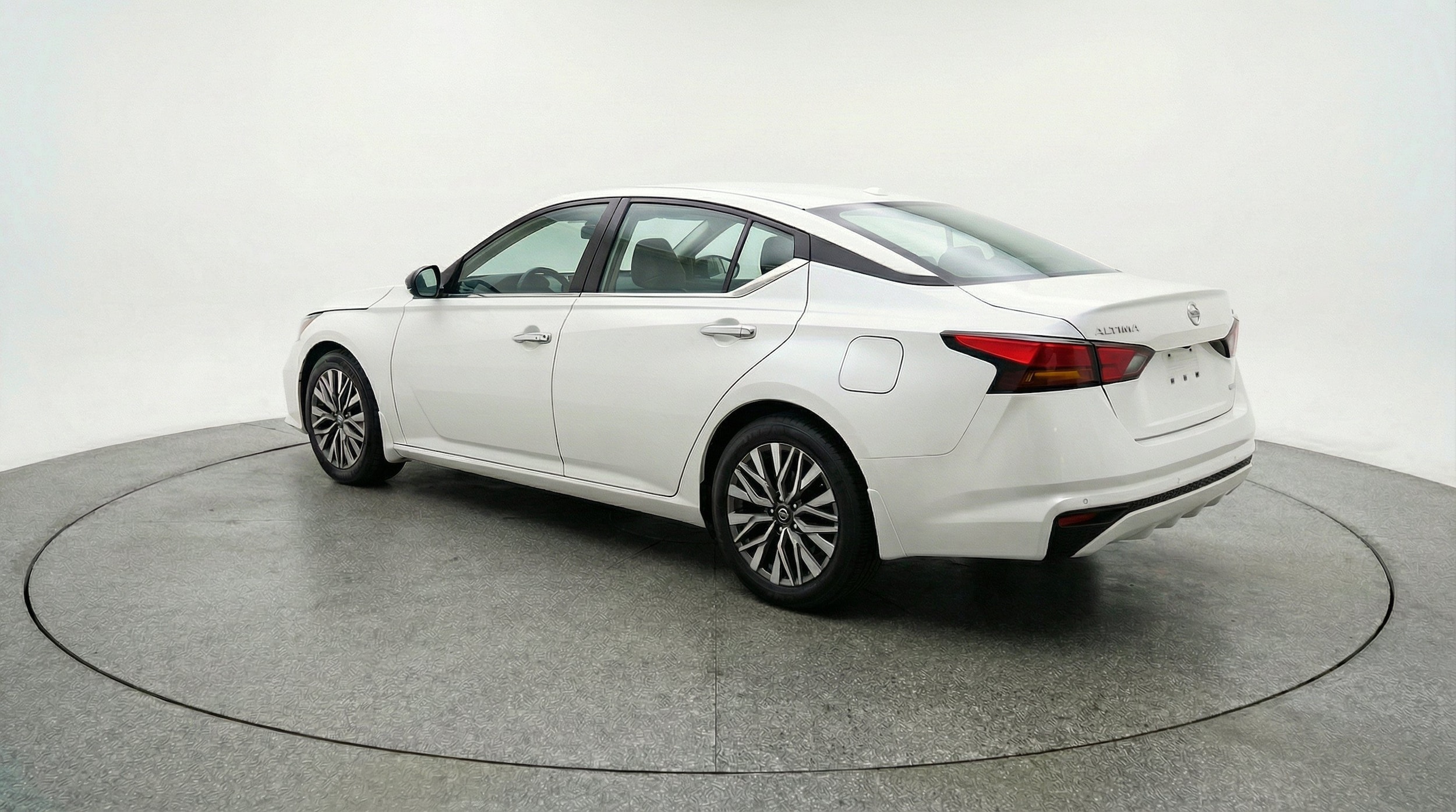 Thumbnail: 2025 Nissan Altima - 6