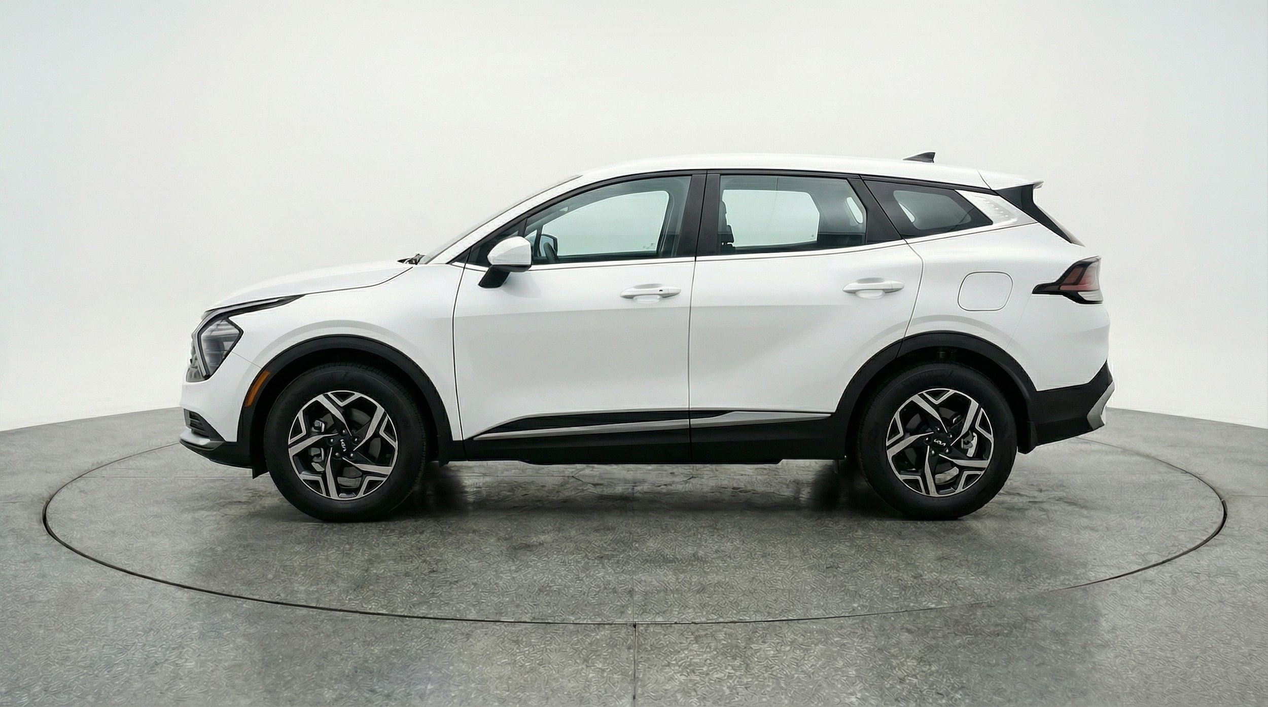 Thumbnail: 2025 Kia Sportage - 4