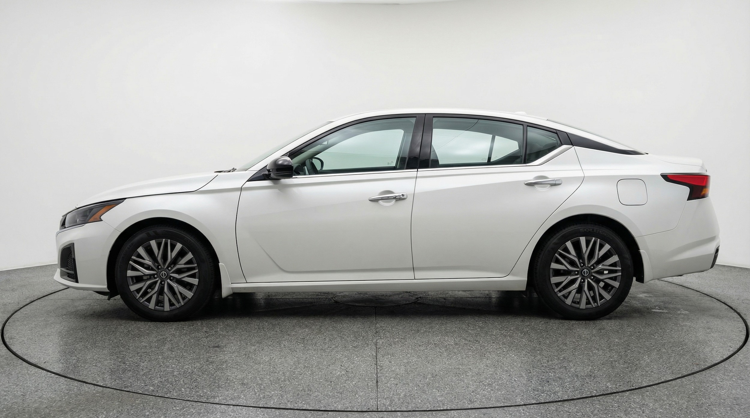 Thumbnail: 2025 Nissan Altima - 4