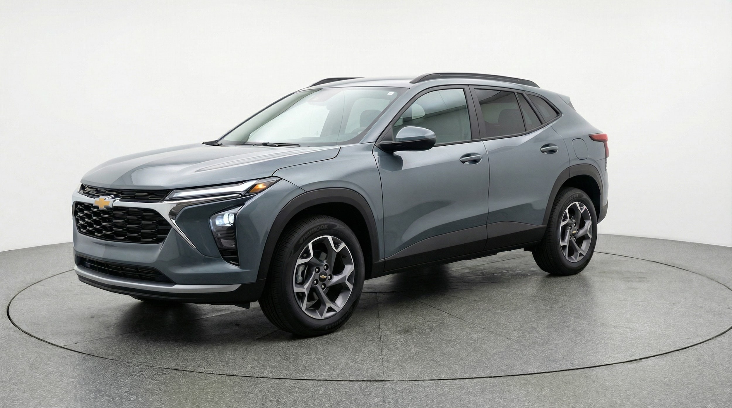 Thumbnail: 2025 Chevrolet Trax - 3