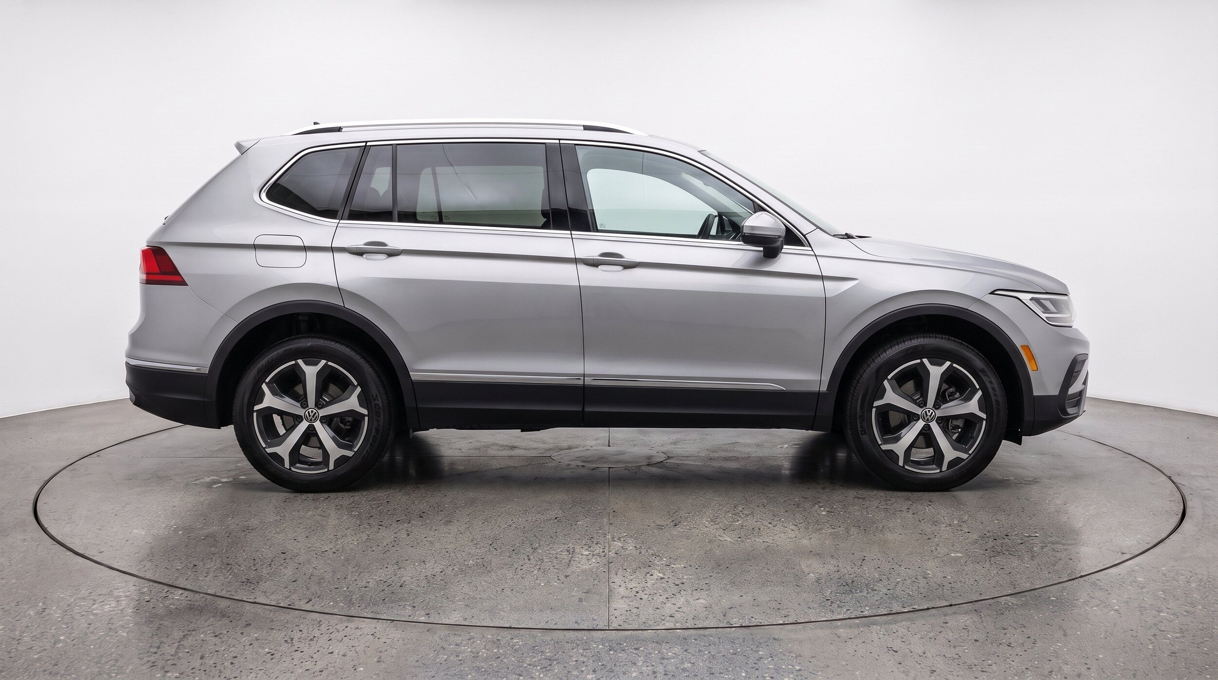 Thumbnail: 2026 Volkswagen Tiguan - 10