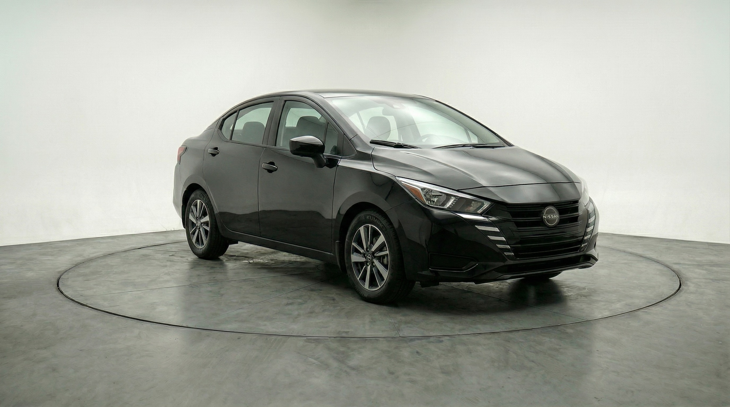 2025 Nissan Versa SV FWD