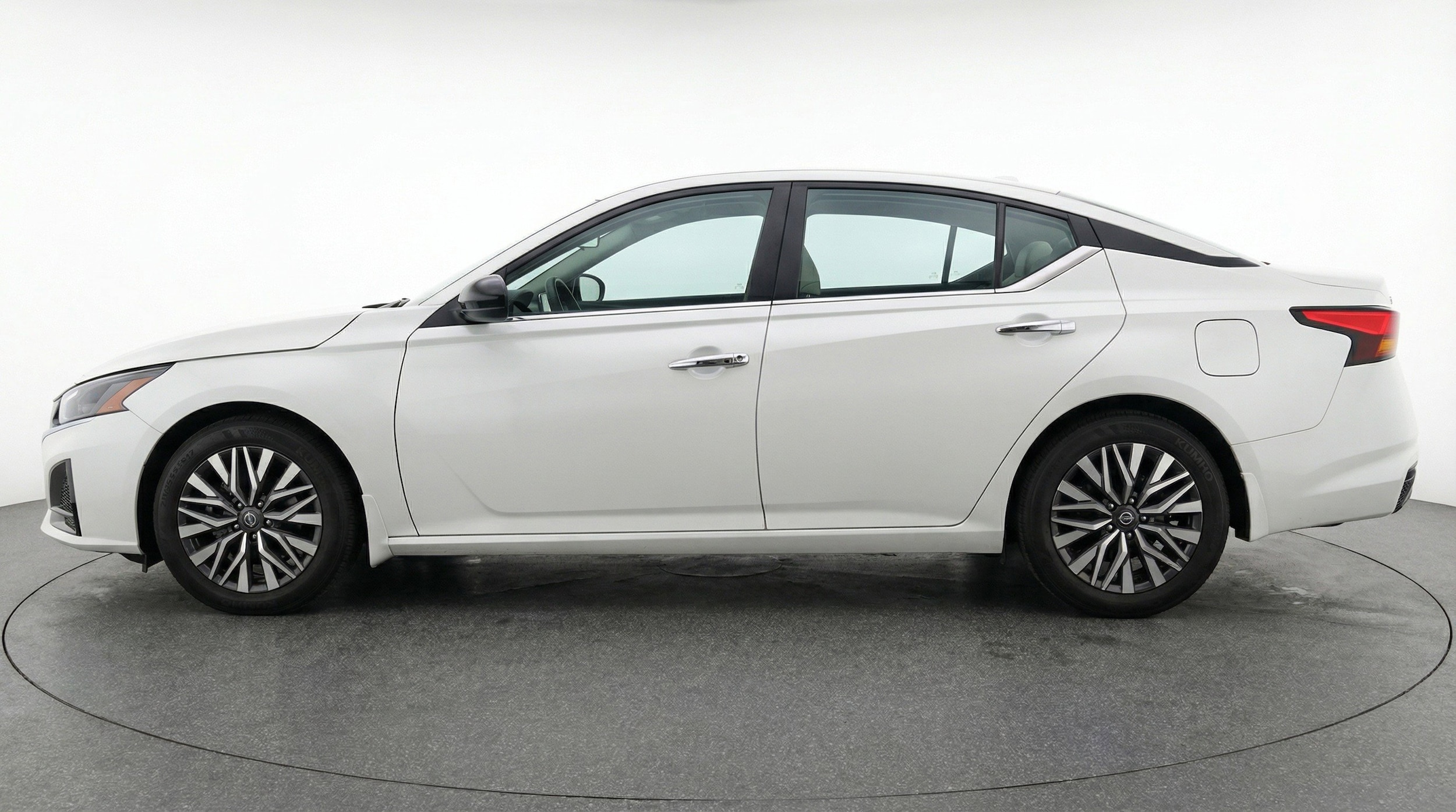 Thumbnail: 2025 Nissan Altima - 5