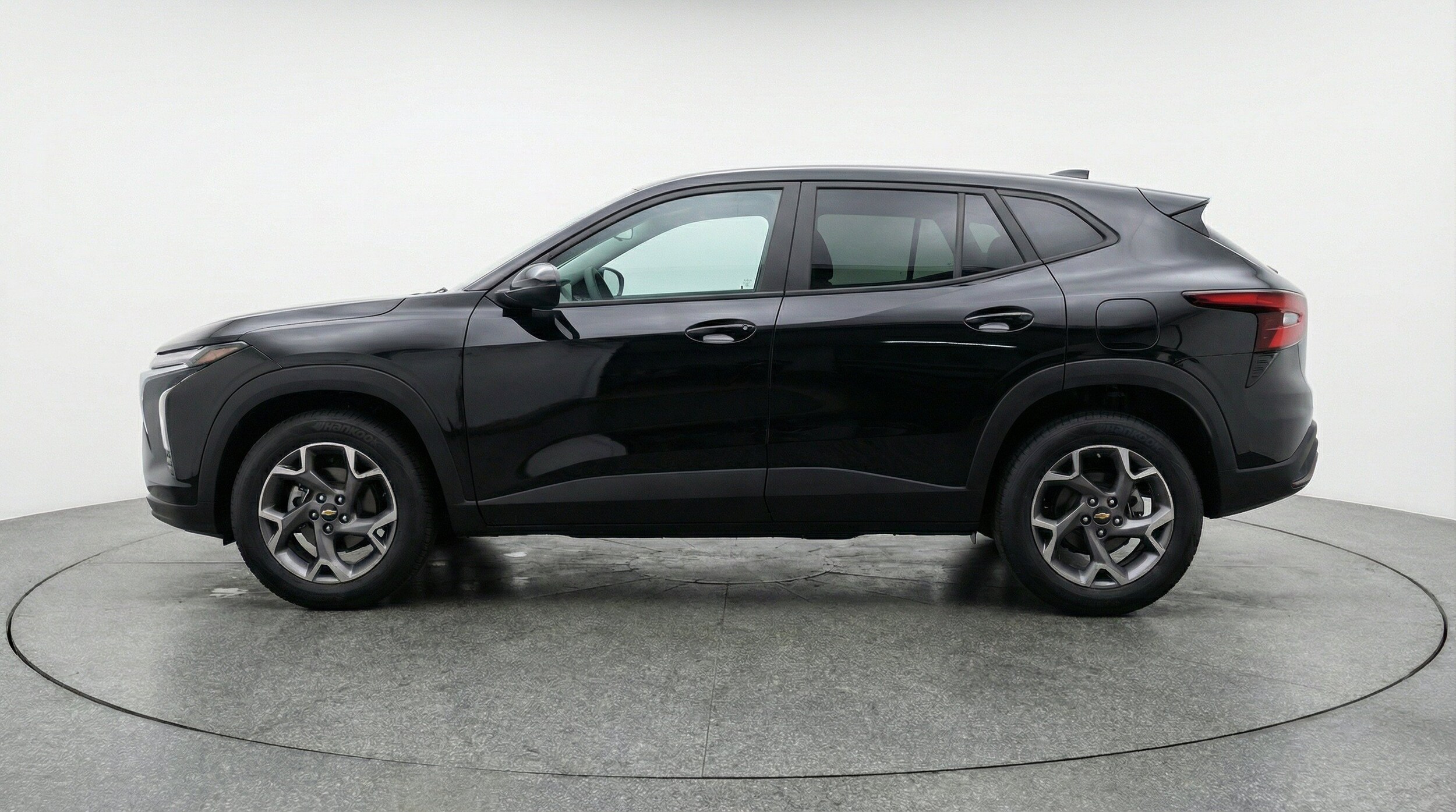 Thumbnail: 2025 Chevrolet Trax - 5