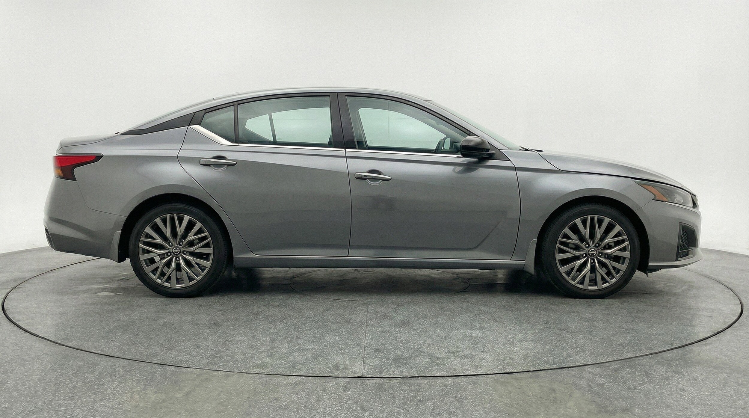 Thumbnail: 2025 Nissan Altima - 11