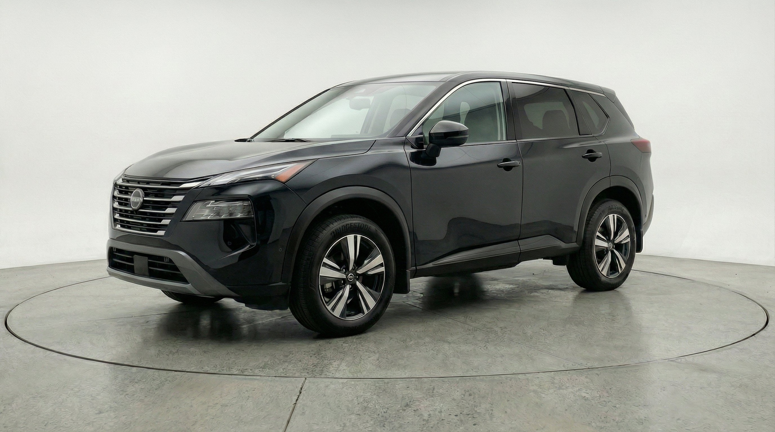 Thumbnail: 2026 Nissan Rogue - 3
