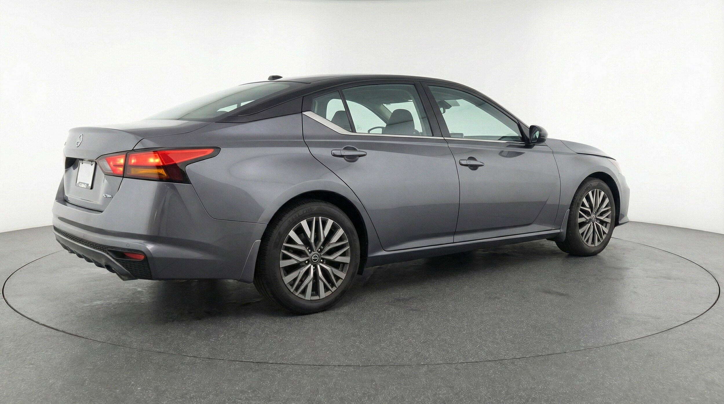 Thumbnail: 2025 Nissan Altima - 9