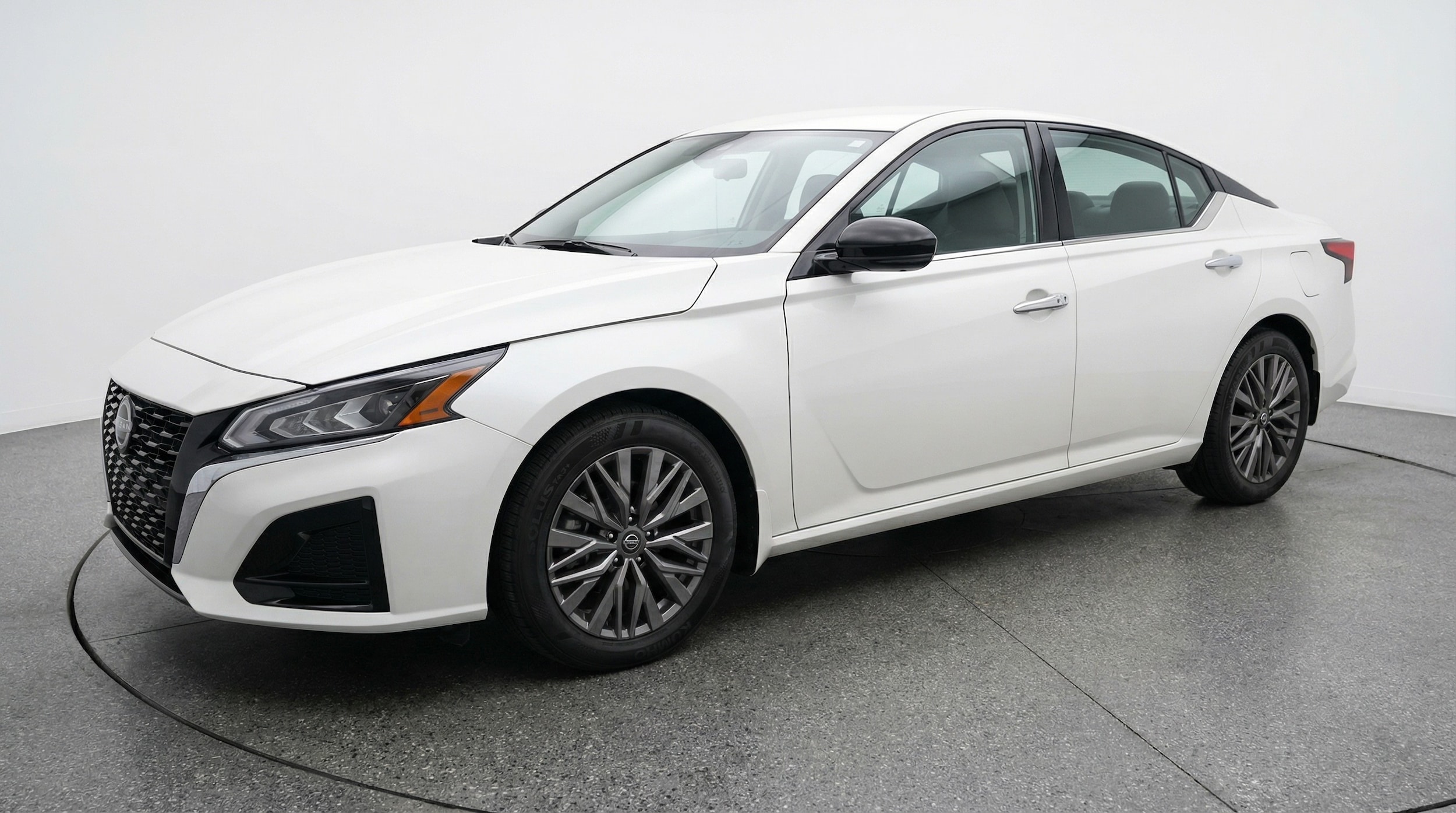 Thumbnail: 2025 Nissan Altima - 3