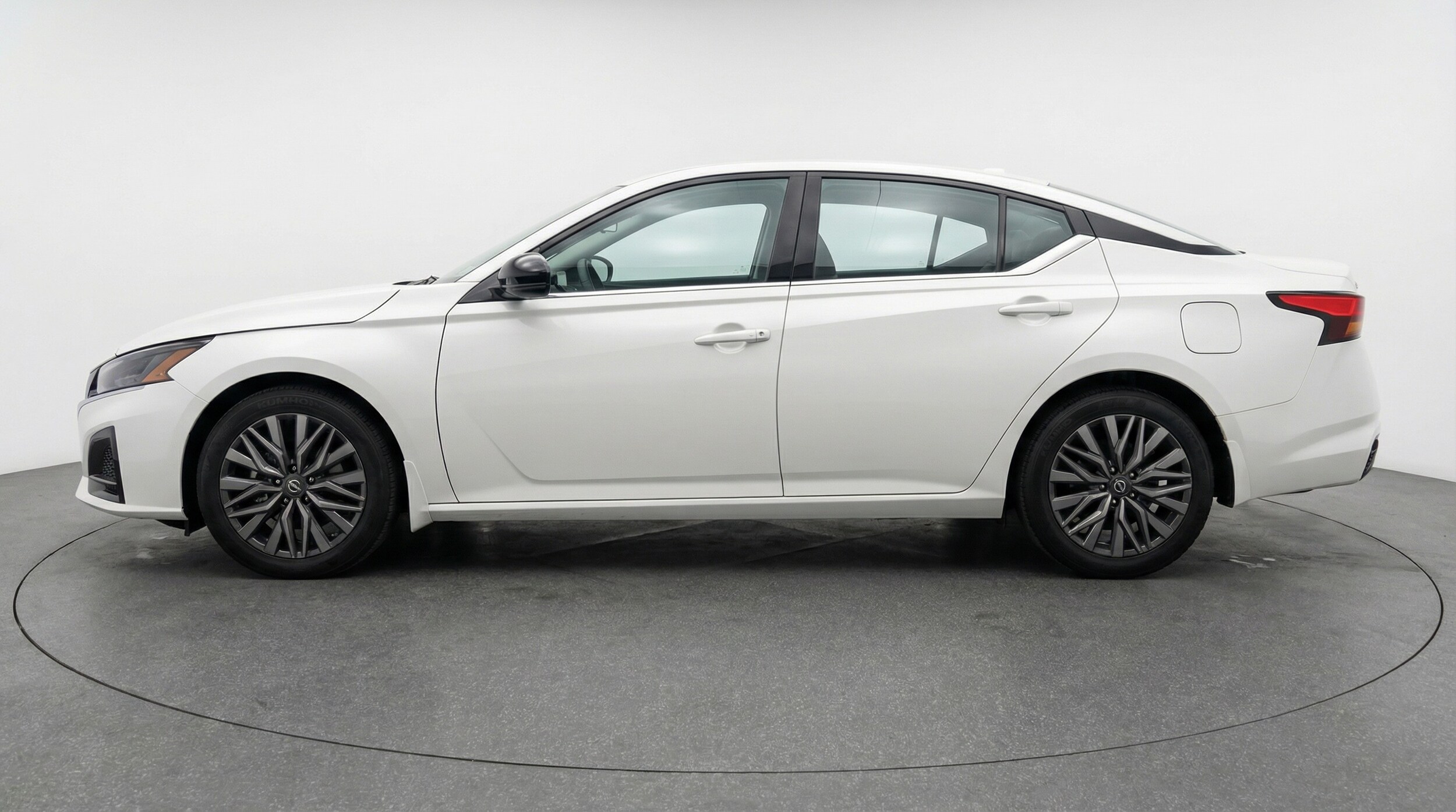 Thumbnail: 2025 Nissan Altima - 4