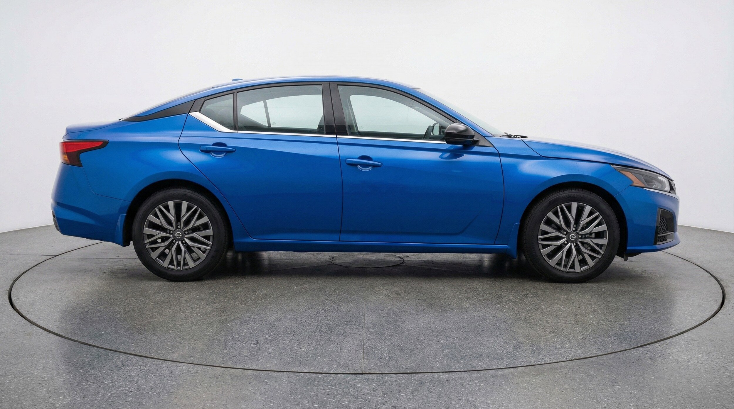 Thumbnail: 2025 Nissan Altima - 11