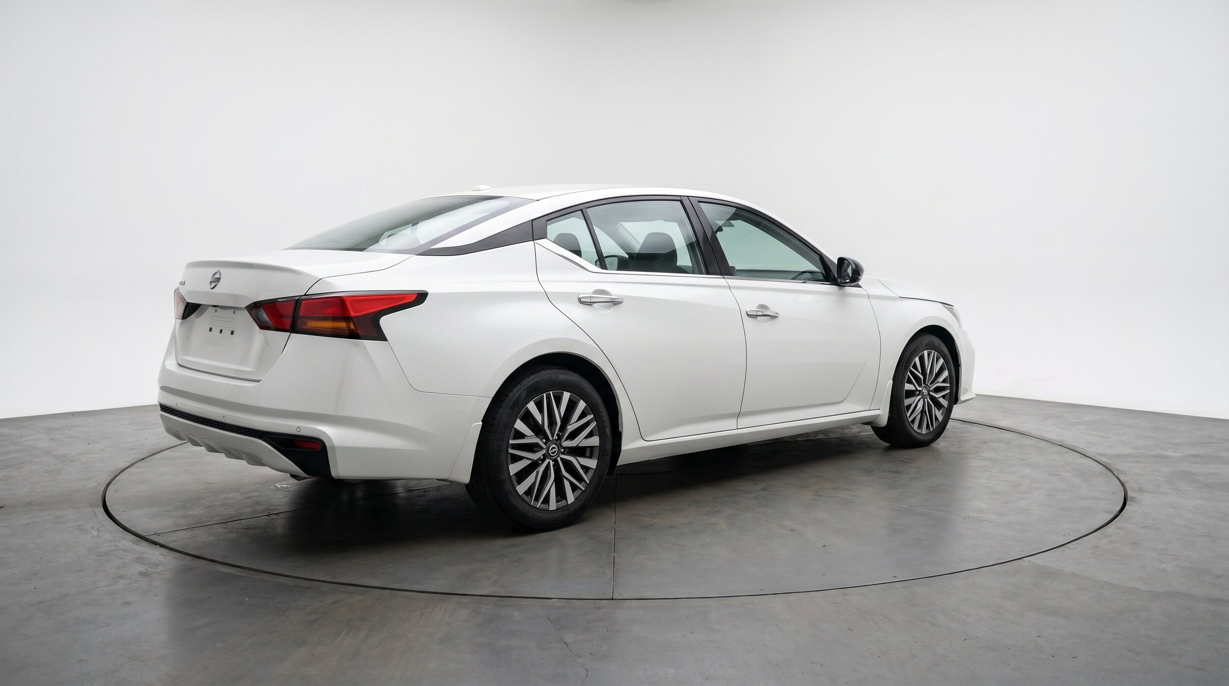 Thumbnail: 2025 Nissan Altima - 9