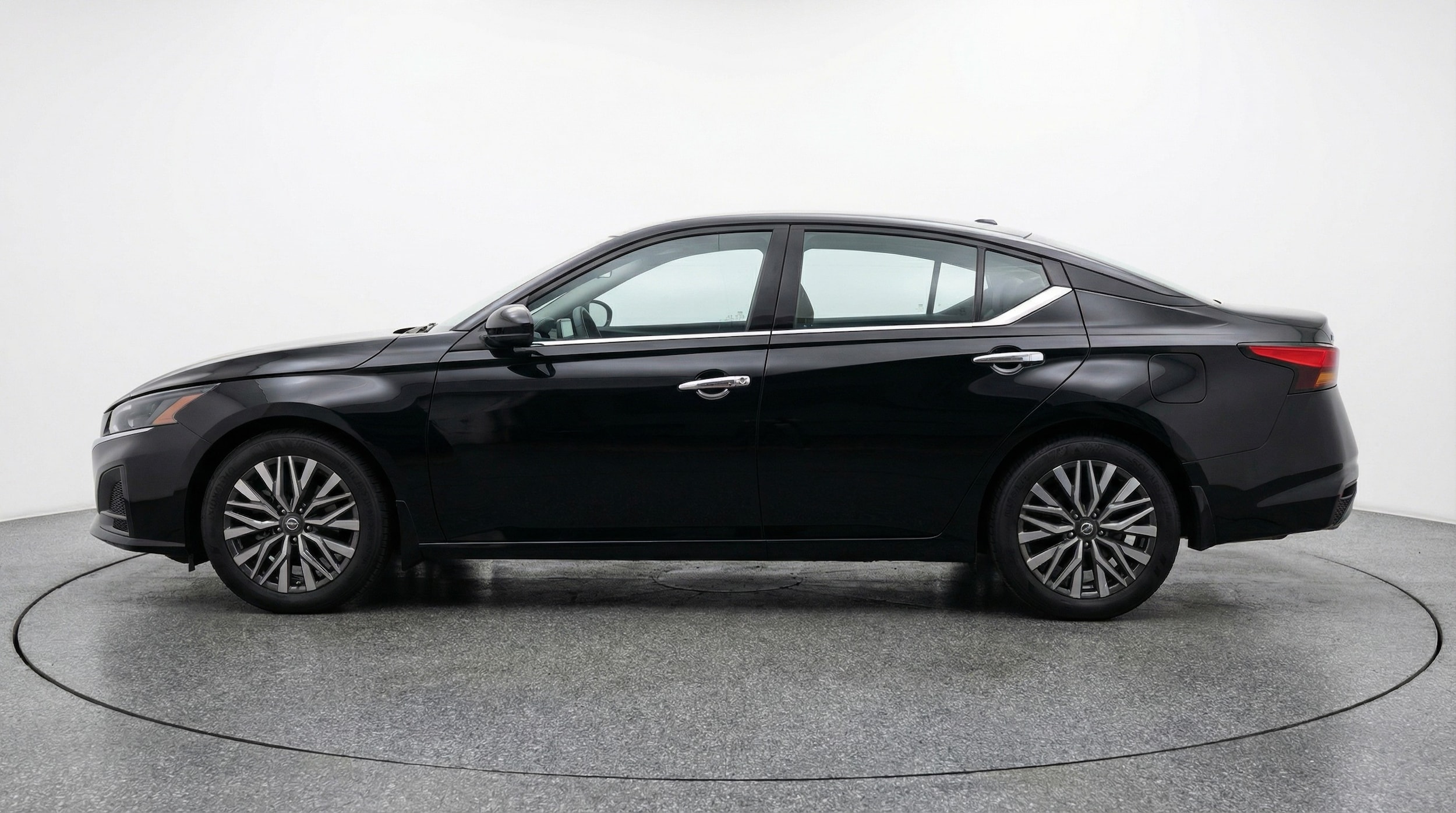 Thumbnail: 2025 Nissan Altima - 4