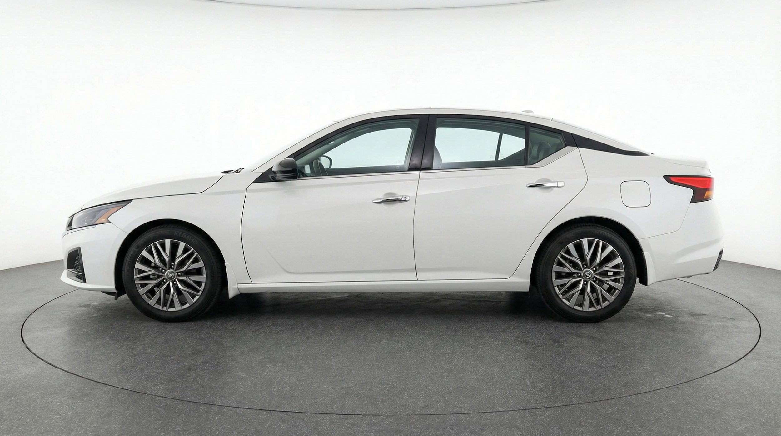 Thumbnail: 2025 Nissan Altima - 4