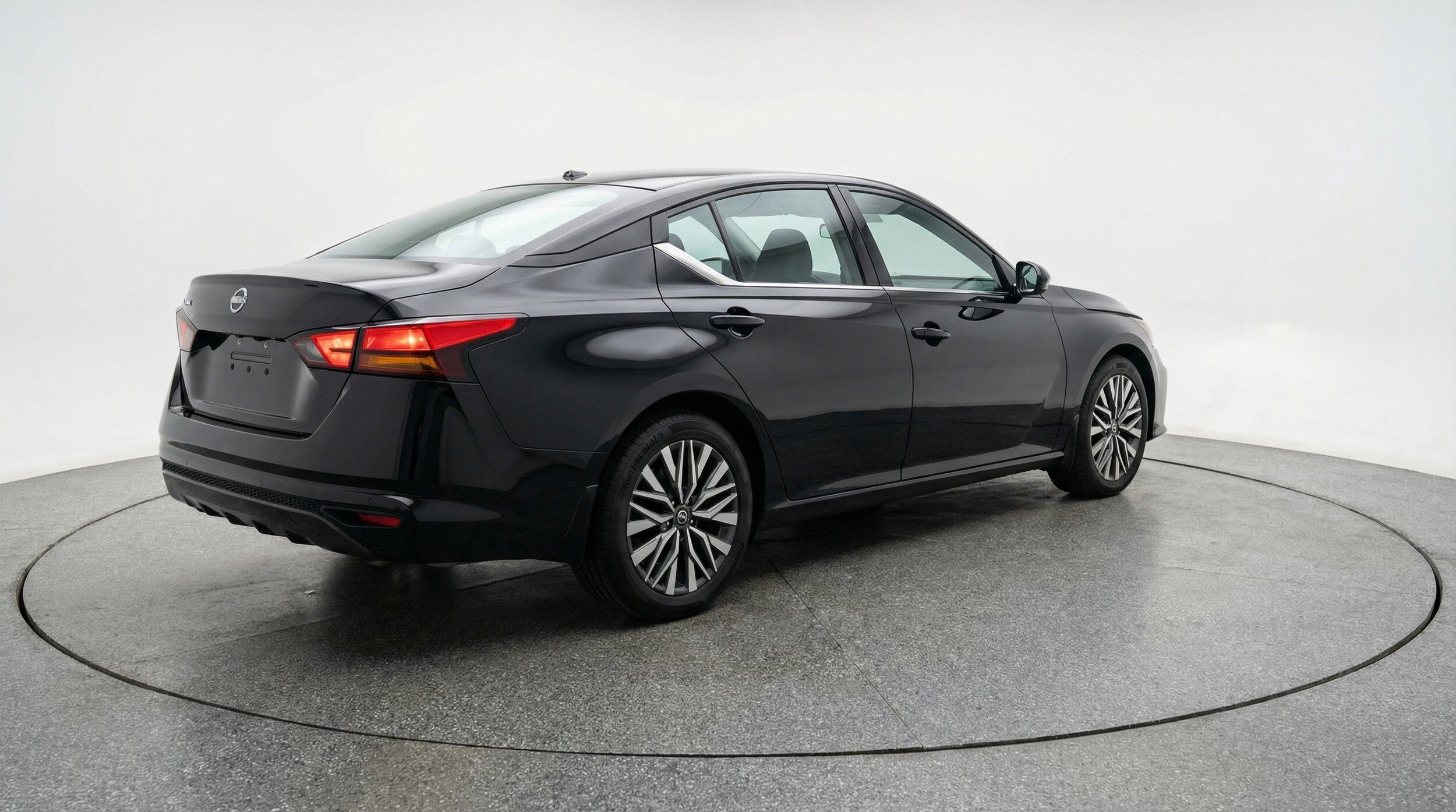 Thumbnail: 2025 Nissan Altima - 9