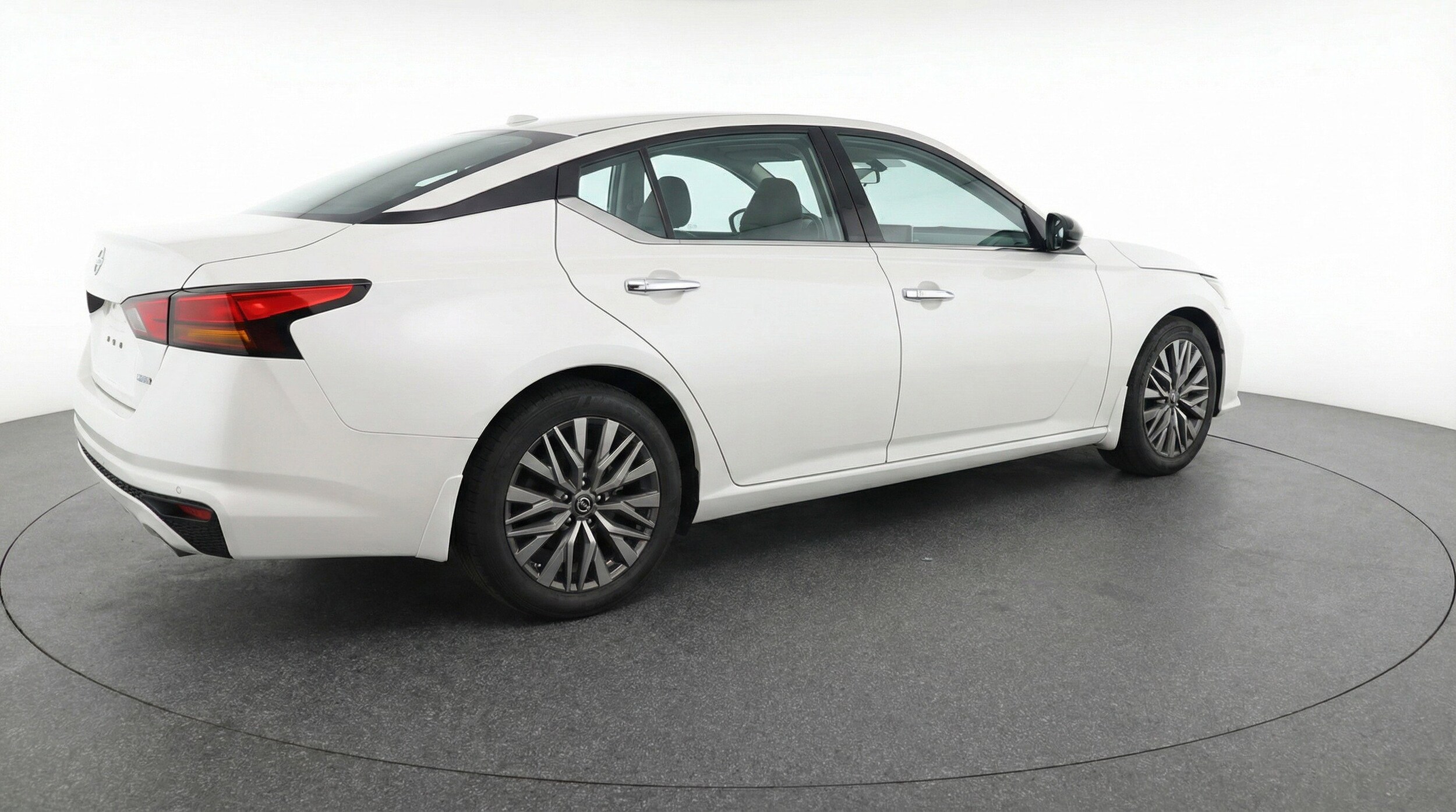 Thumbnail: 2025 Nissan Altima - 9