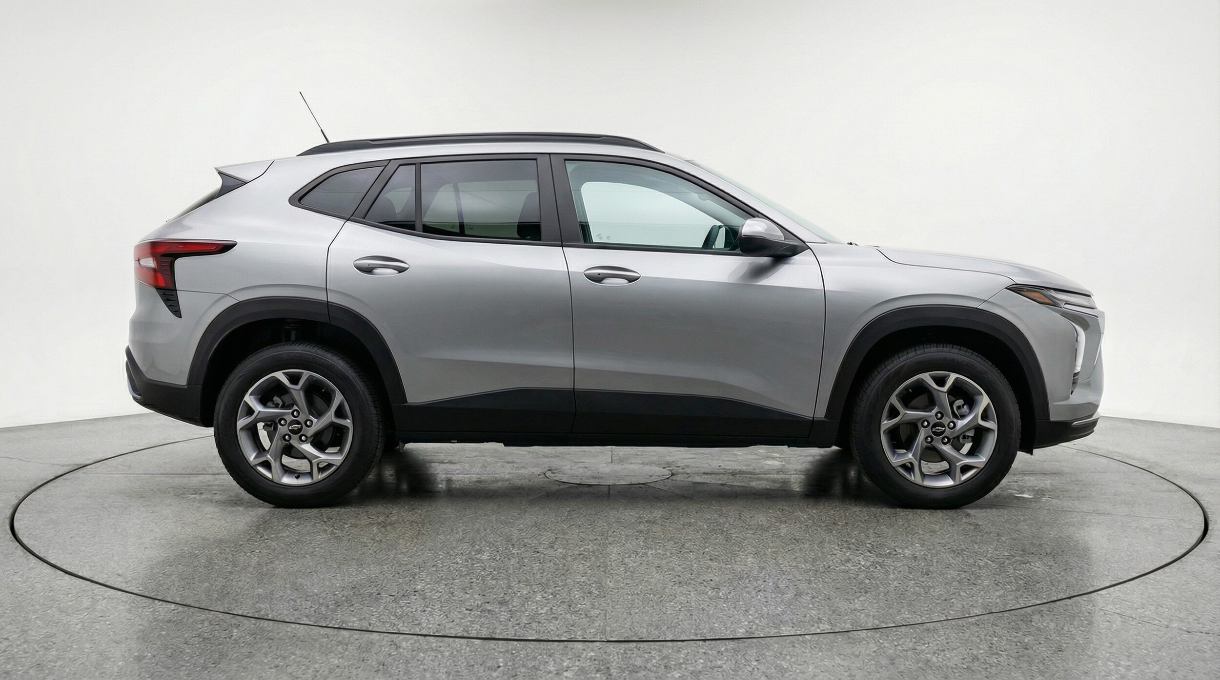 Thumbnail: 2025 Chevrolet Trax - 8