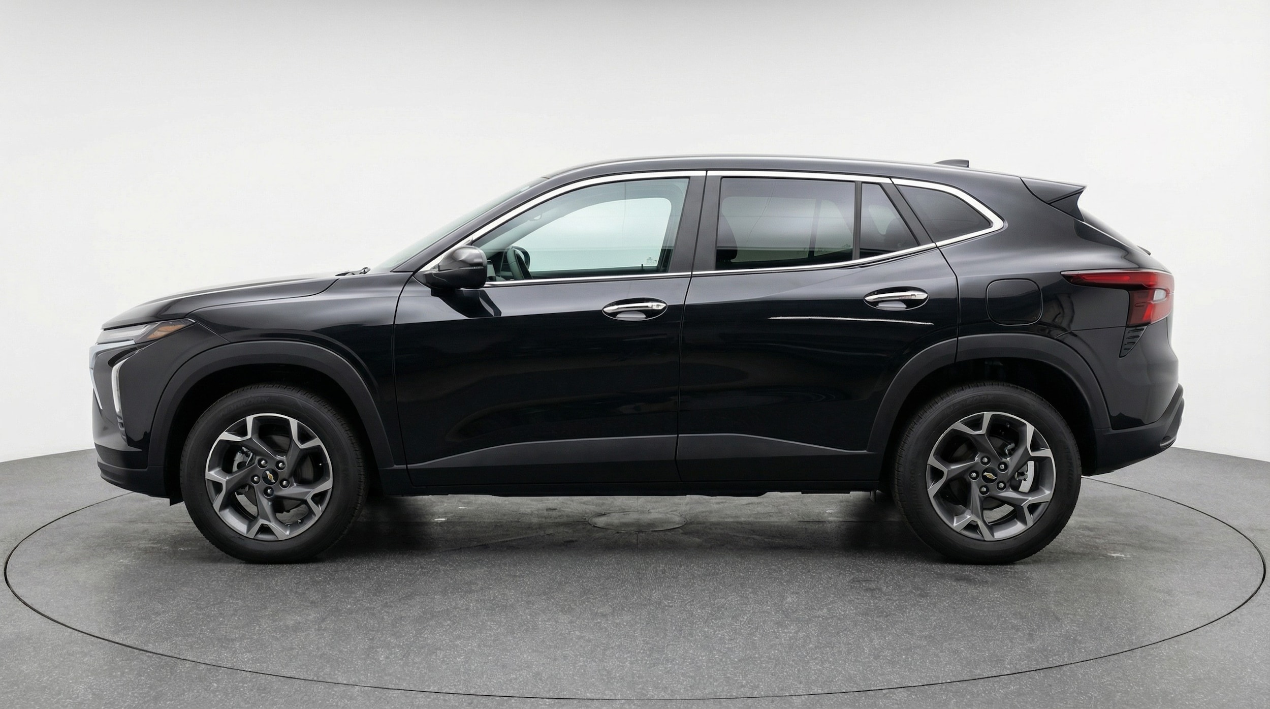 Thumbnail: 2025 Chevrolet Trax - 4