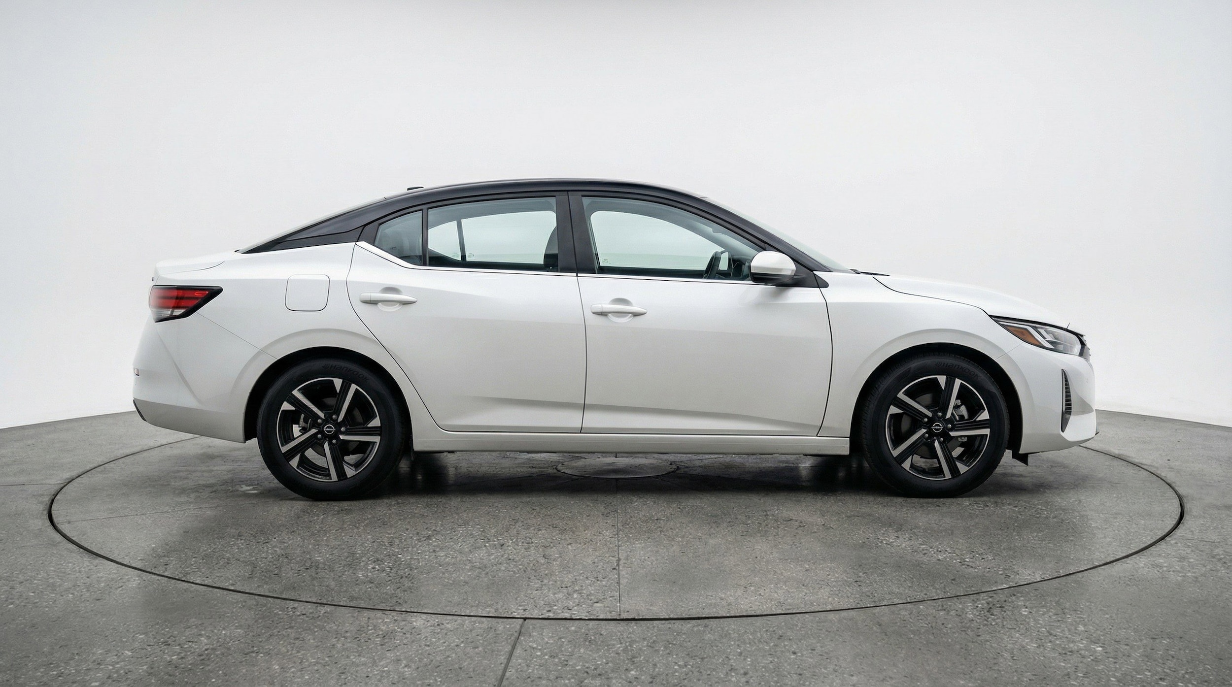 Thumbnail: 2025 Nissan Sentra - 11