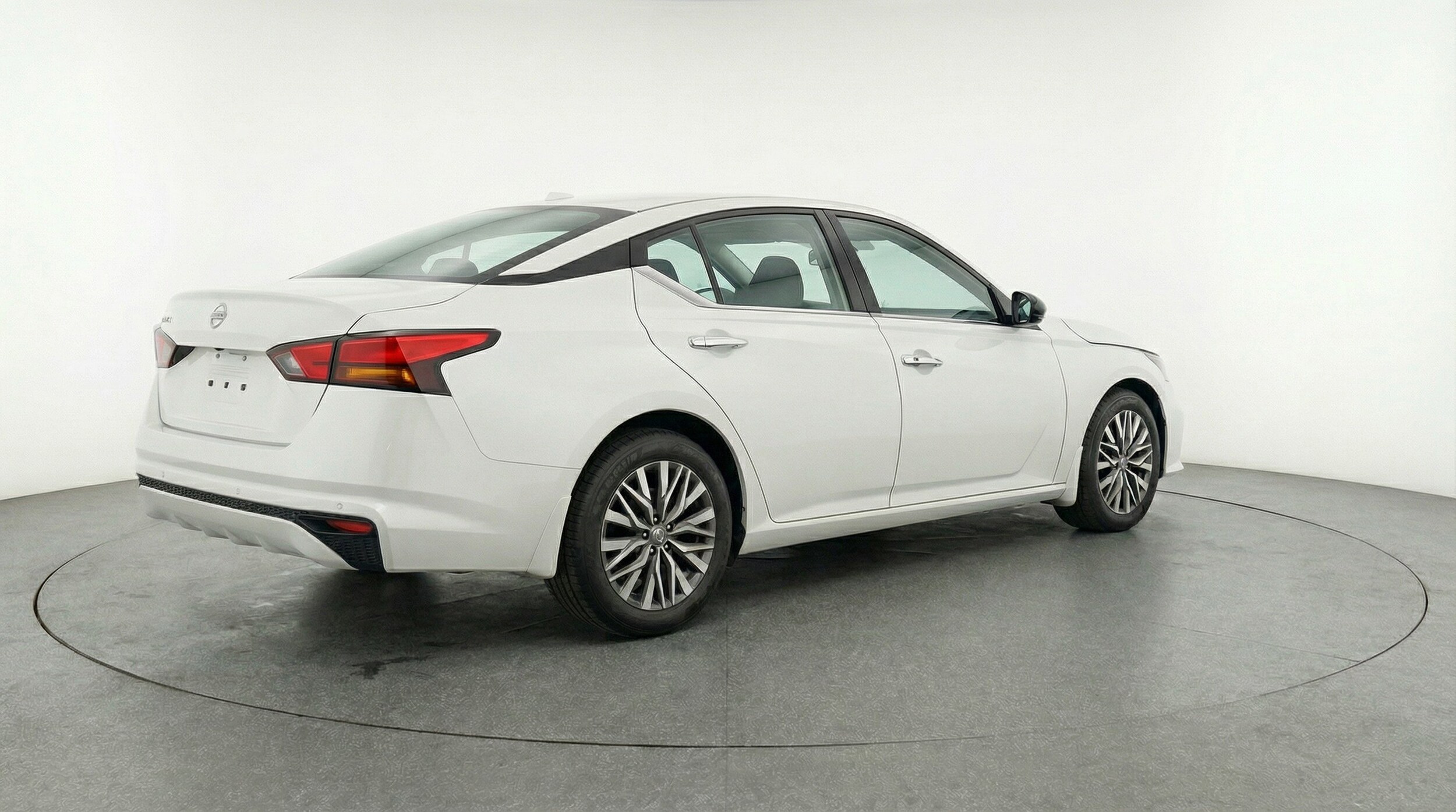 Thumbnail: 2025 Nissan Altima - 9